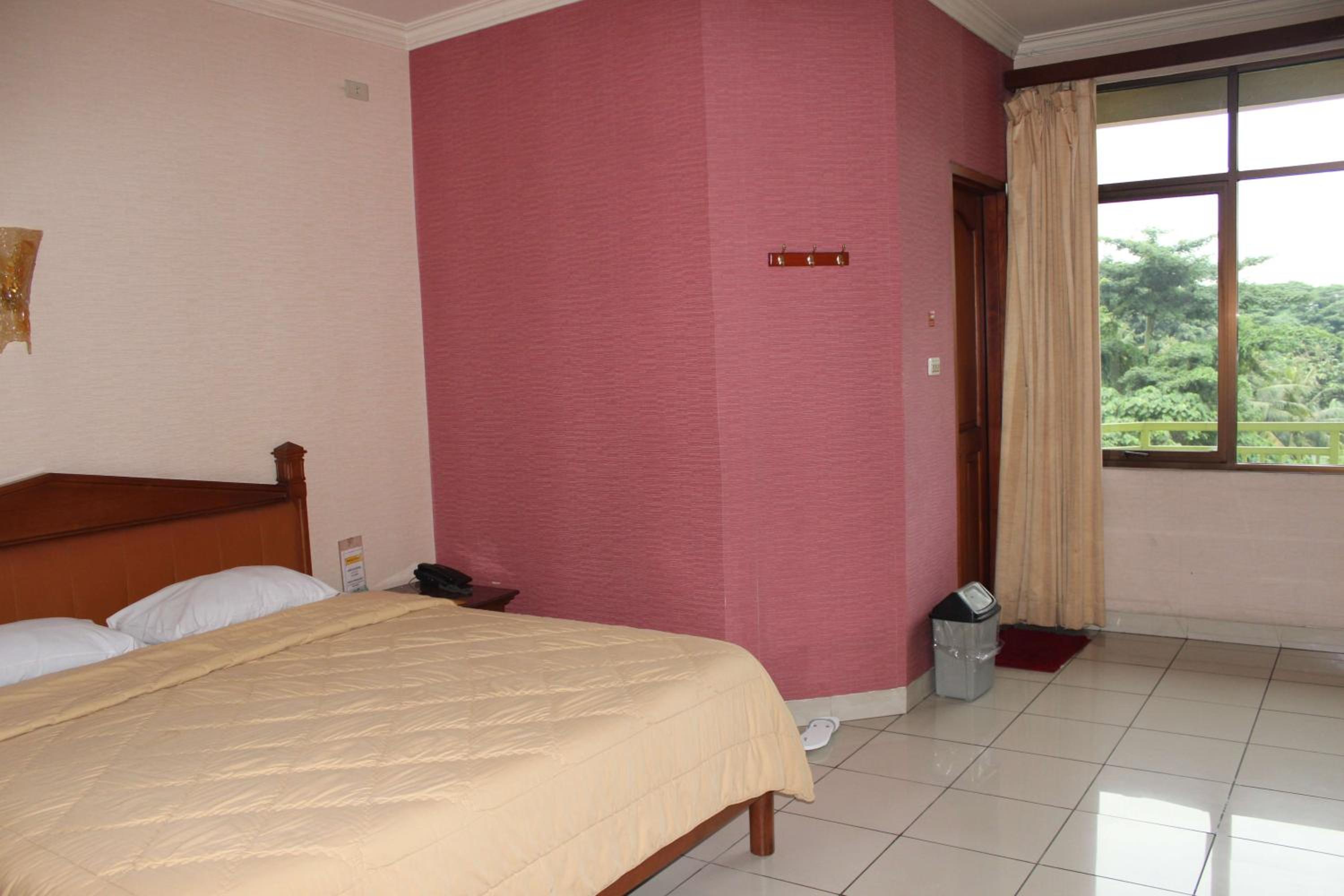 Deluxe Room - Photo 1