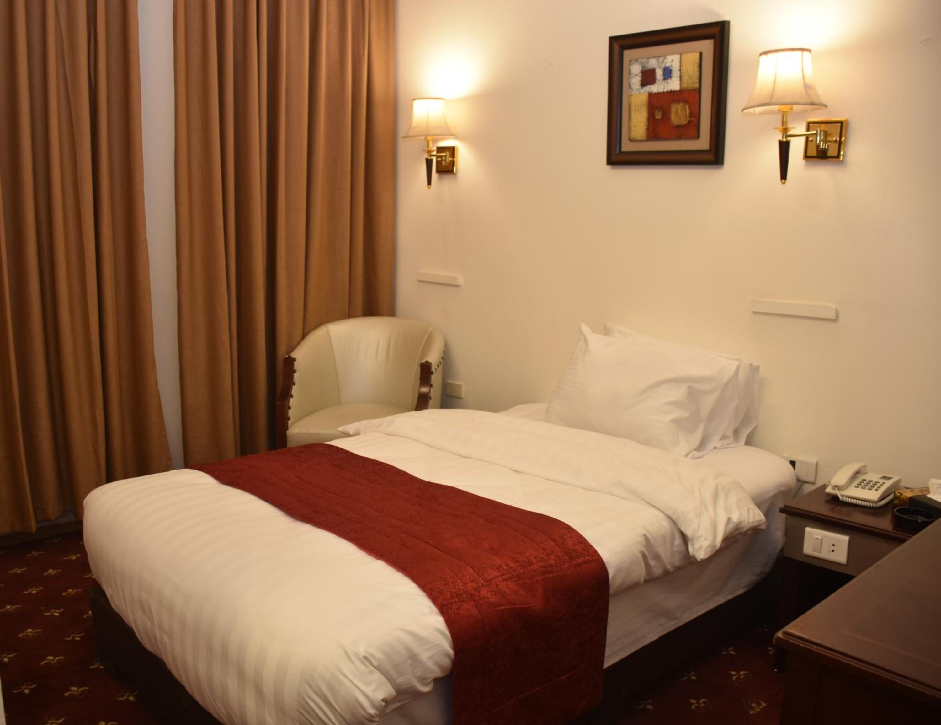 Deluxe Single Room