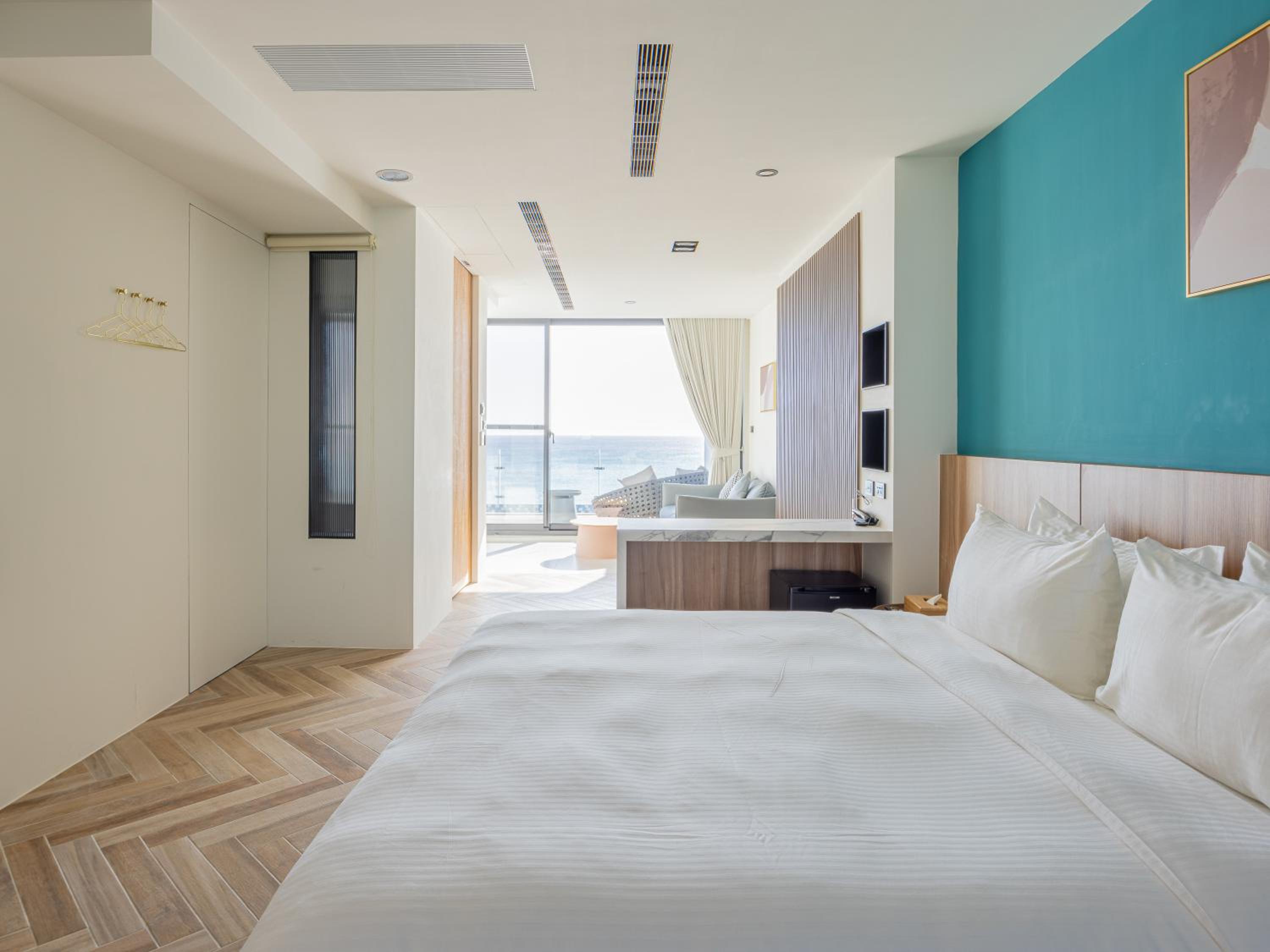 Classic Sea View Suite with Private Pool photo 2