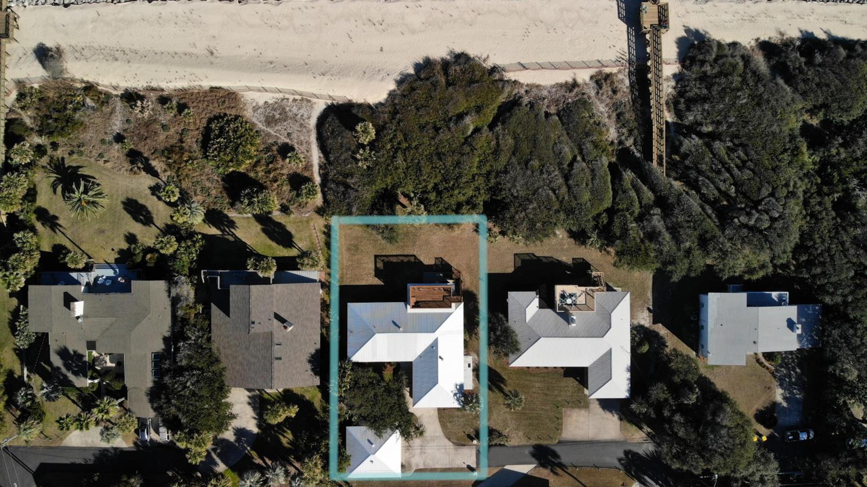 Four-Bedroom Vacation Home photo 2
