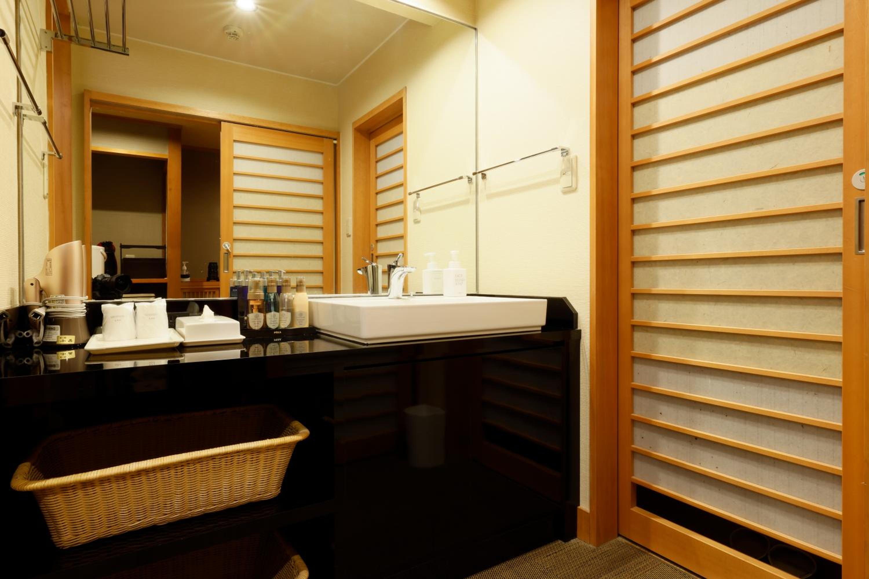 Deluxe Double or Twin Room,Private Bathroom,Garden View - Photo 2