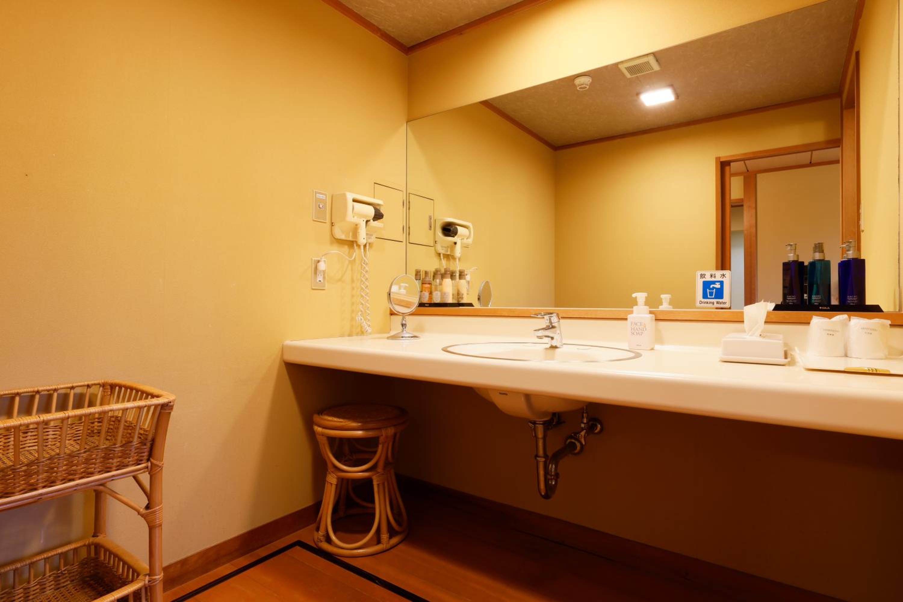Deluxe Japanese-Style Room with Private Bathroom Garden View 3 floor