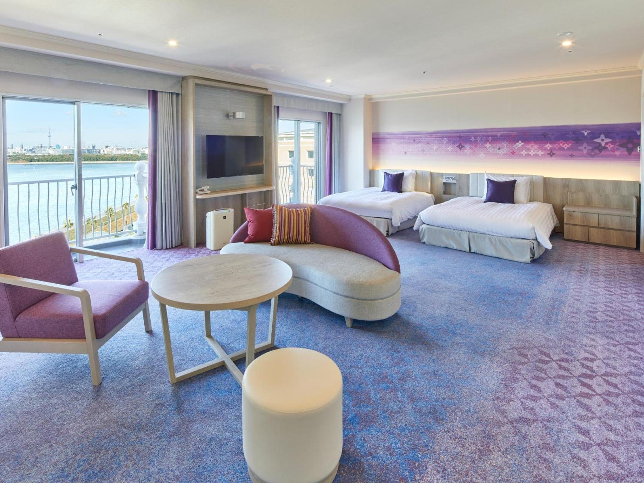 <11-12 Floor> Junior Suite with Bay View - Non Smoking - Lounge Access