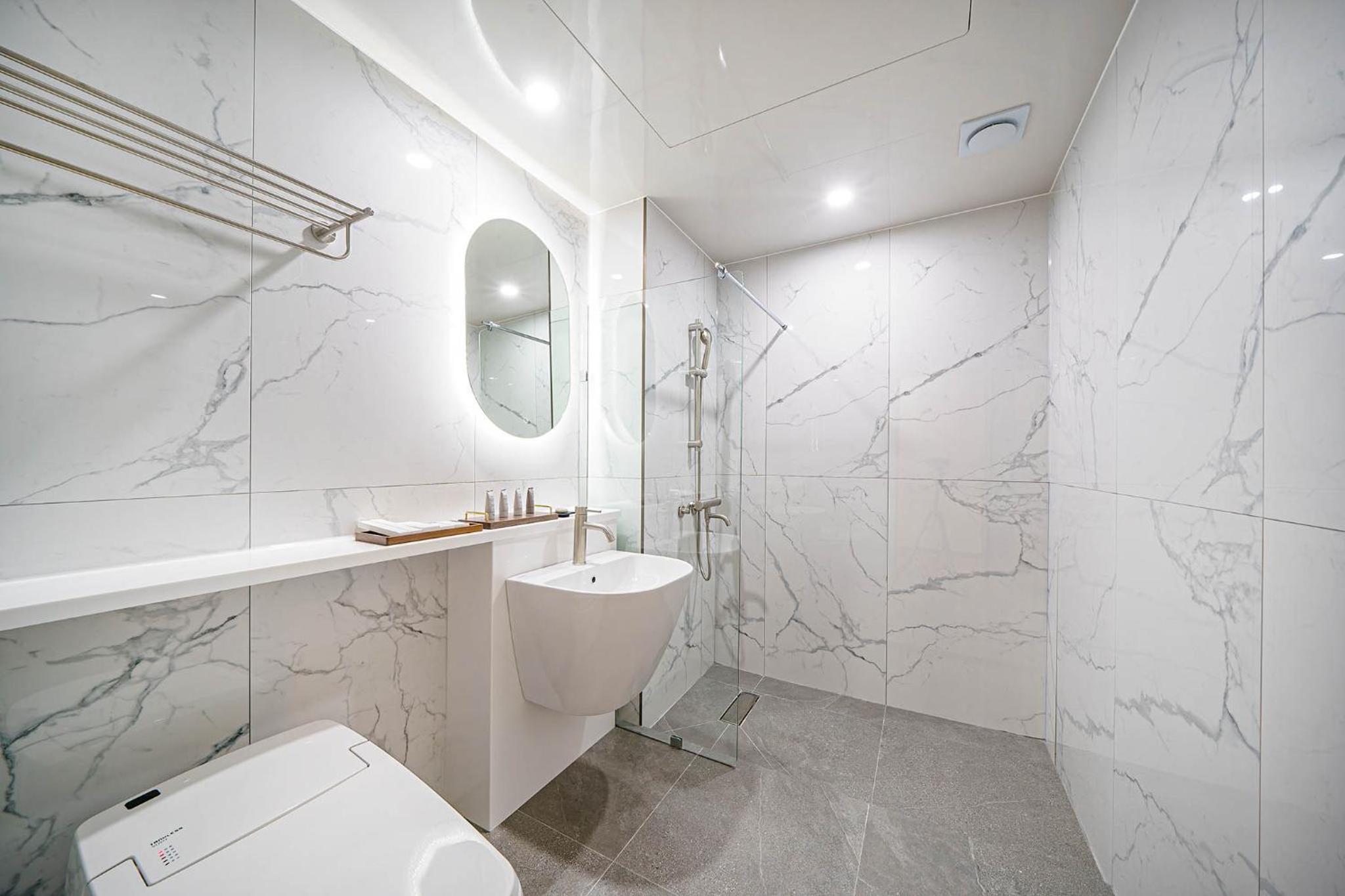 Deluxe Double Or Twin Room - Photo 2