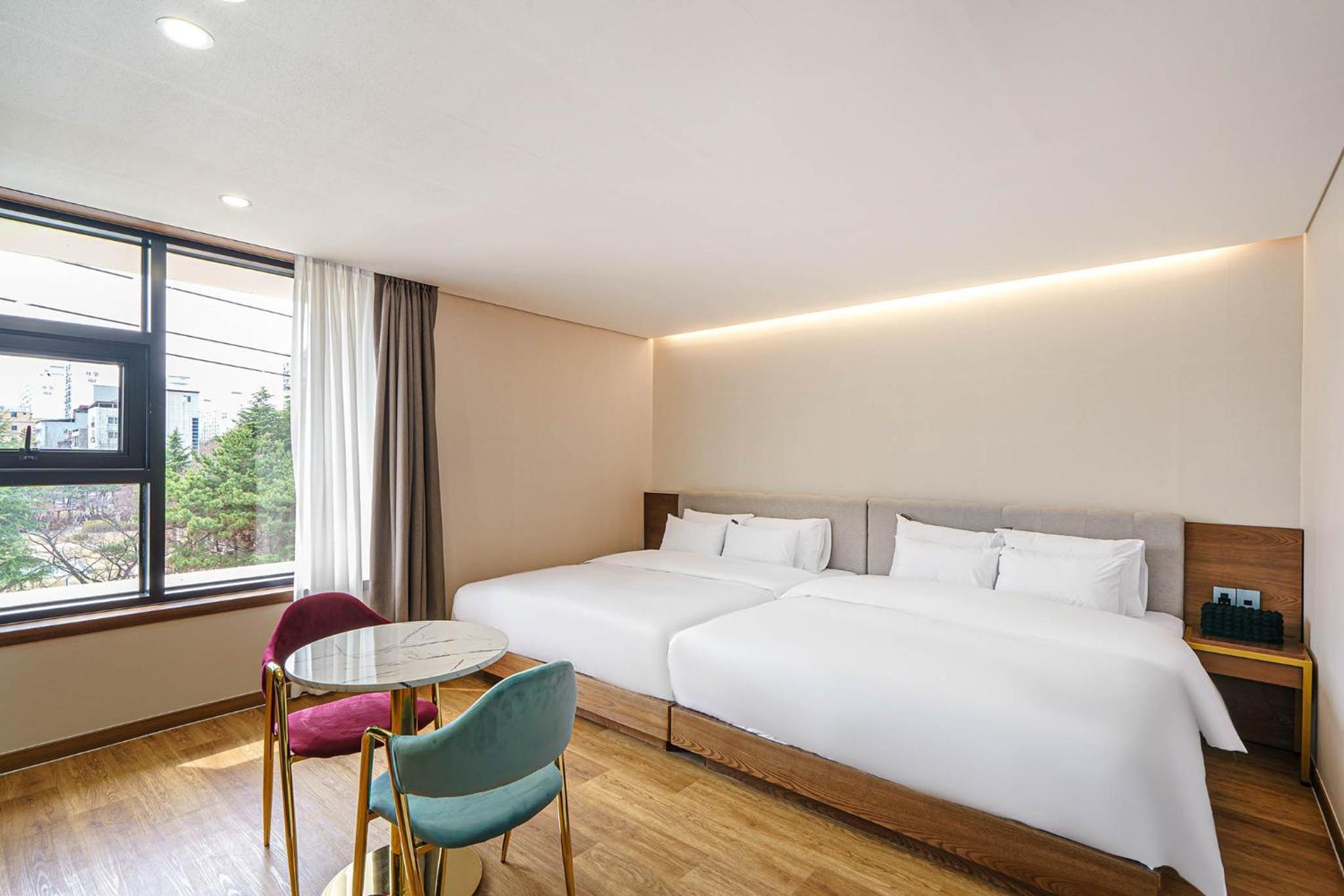 Deluxe Double Or Twin Room - Photo 1