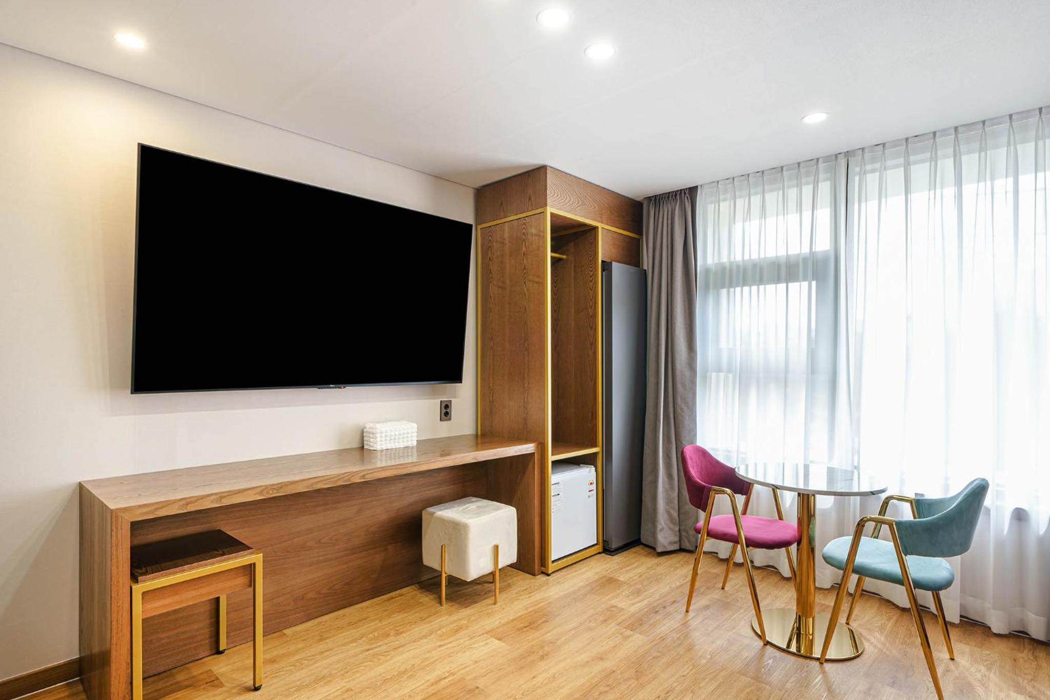 Deluxe Double Or Twin Room - Photo 7