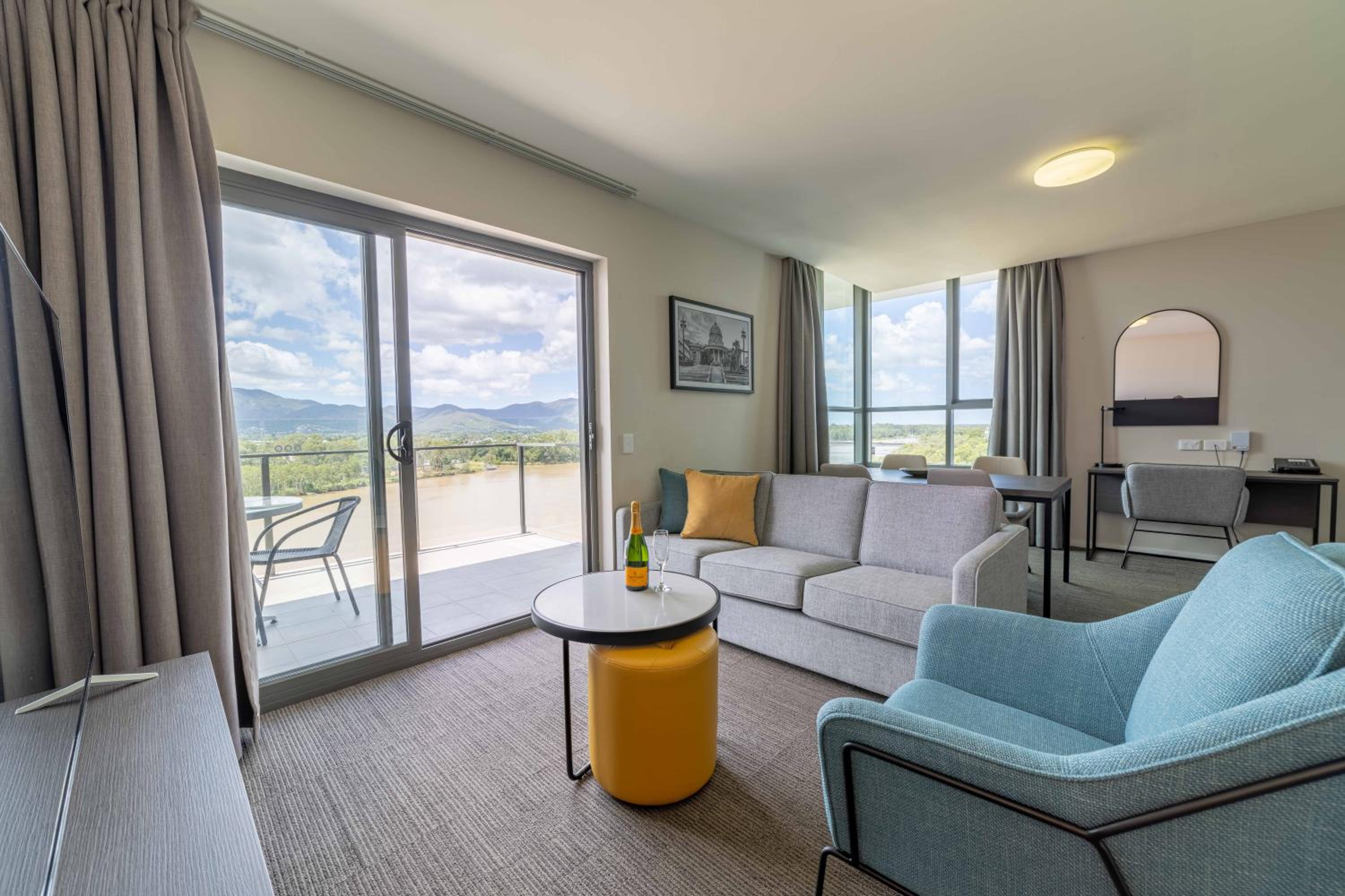Two-Bedroom Apartment with River View photo 1