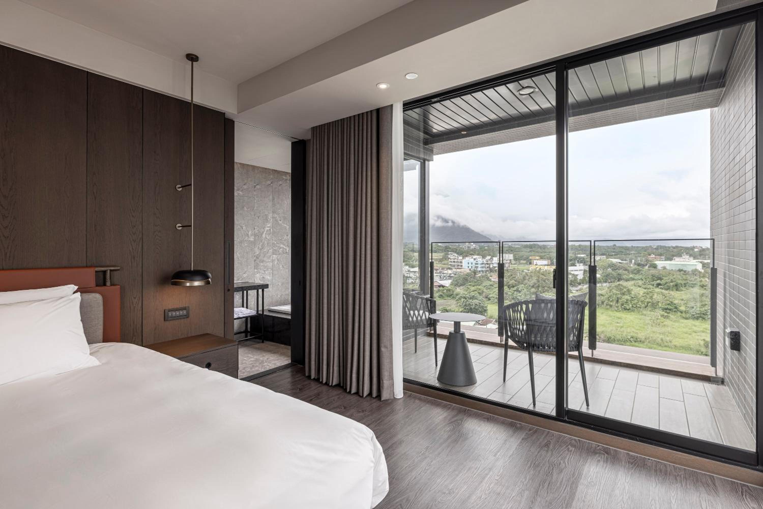 Building Serenity - Superior Family Junior Suite - Photo 4