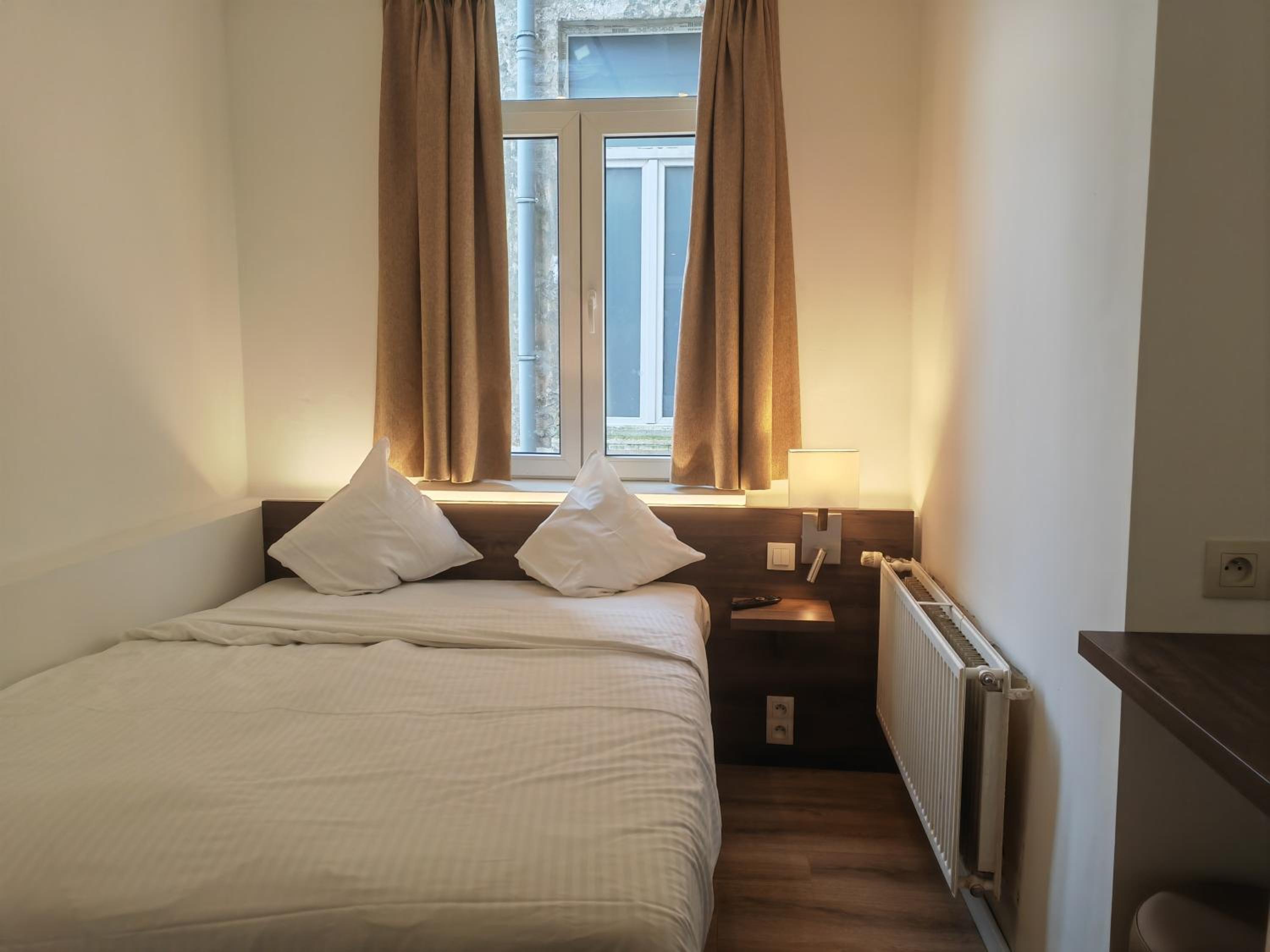 Small Double Room photo 2