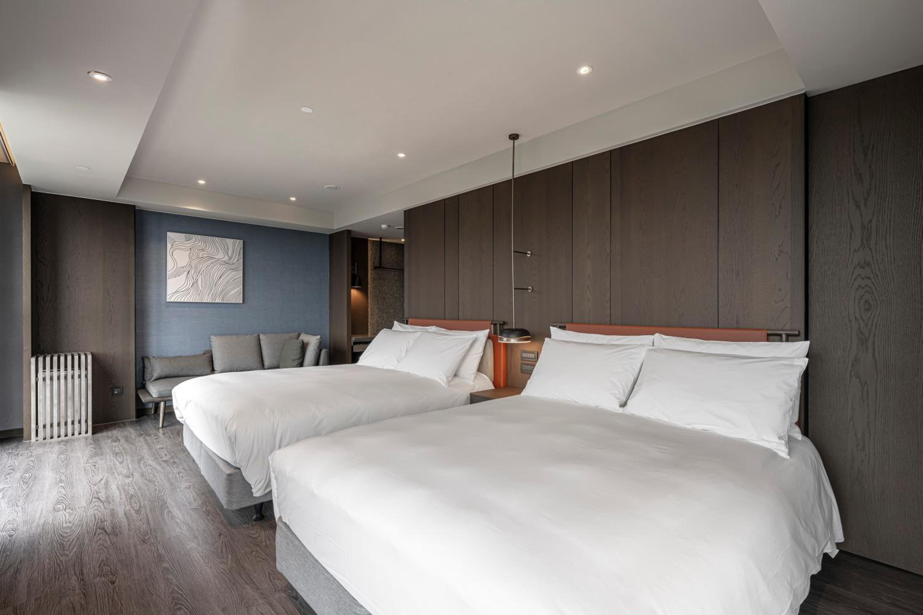 Building Serenity - Superior Family Junior Suite - Photo 1