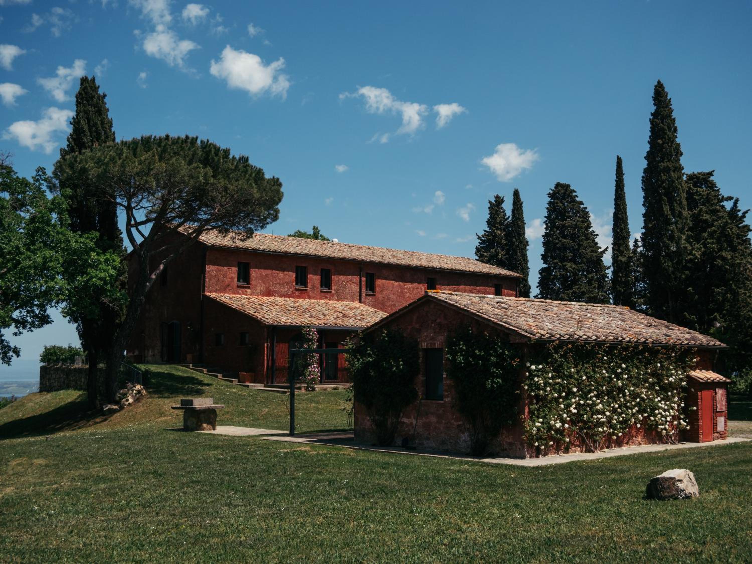 Villa photo 2
