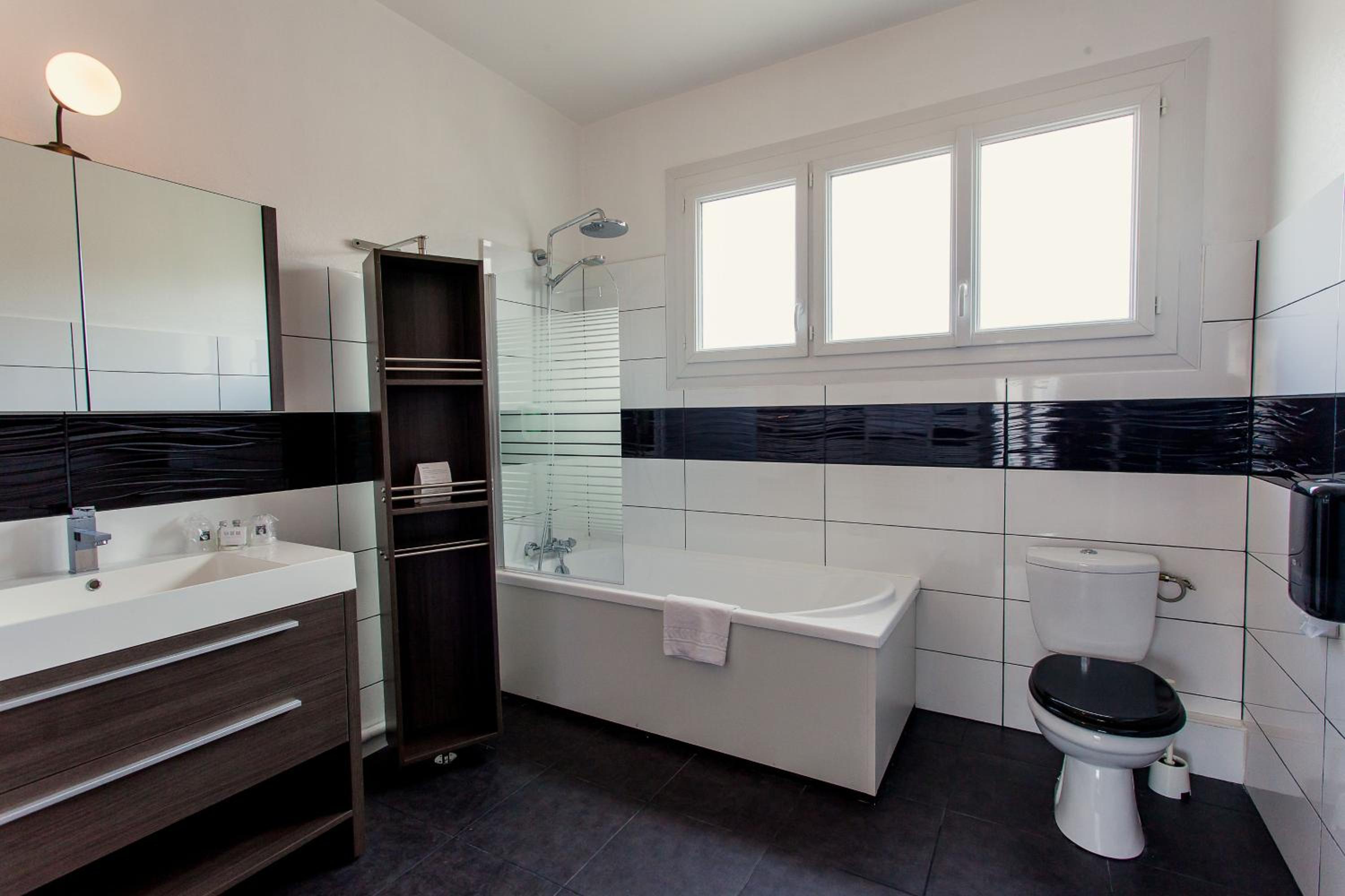 Deluxe Room - Photo 3