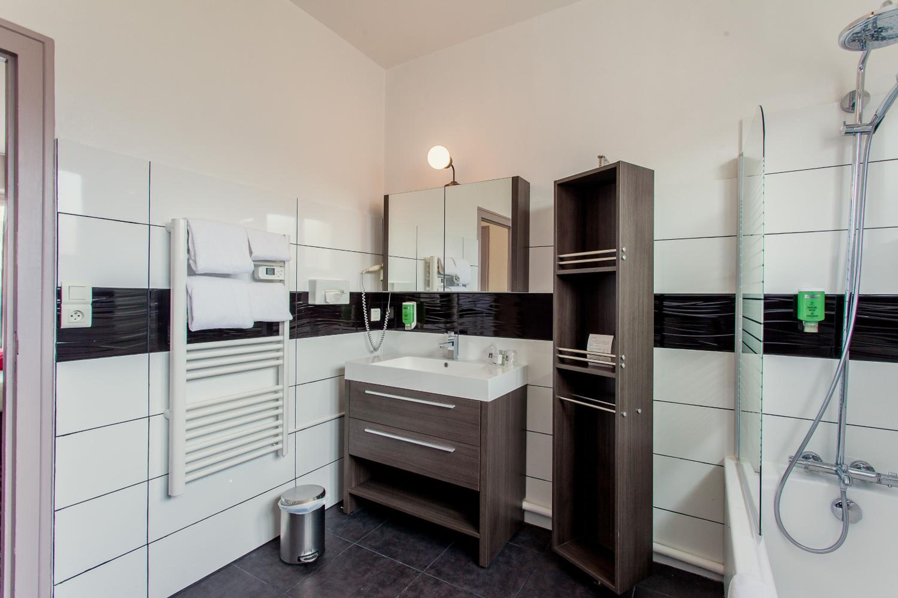 Deluxe Room - Photo 2