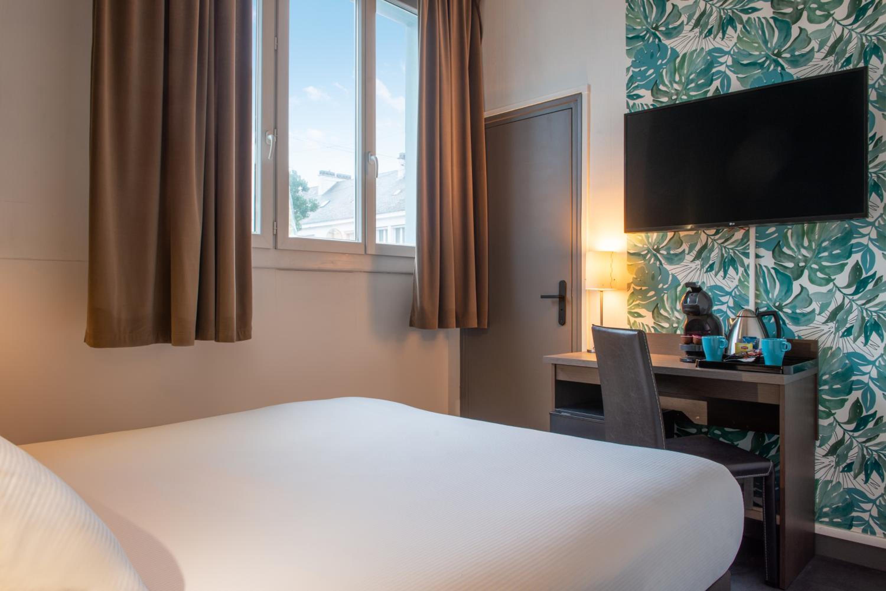 Double Room - Photo 8