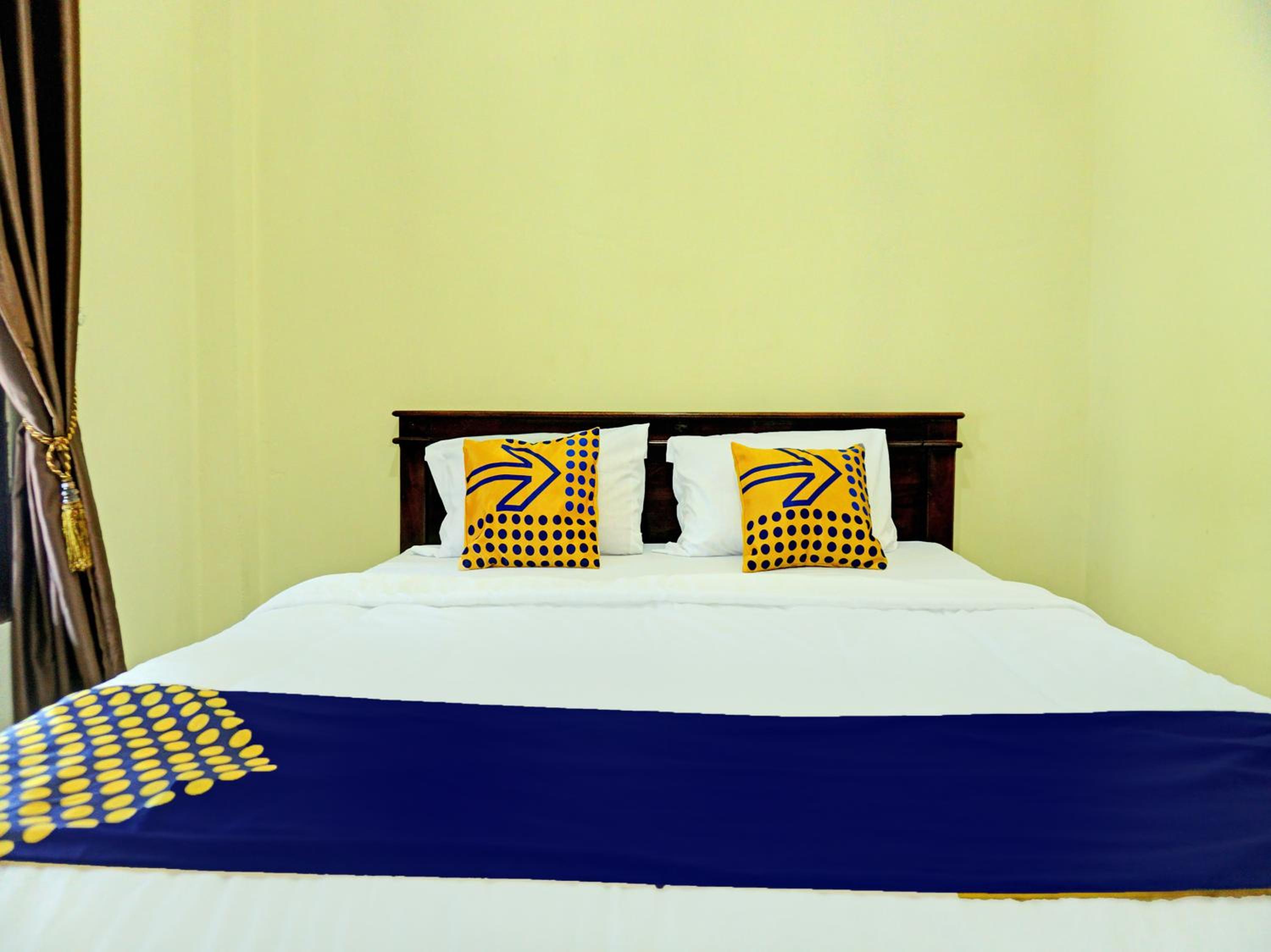 Queen Room photo 3