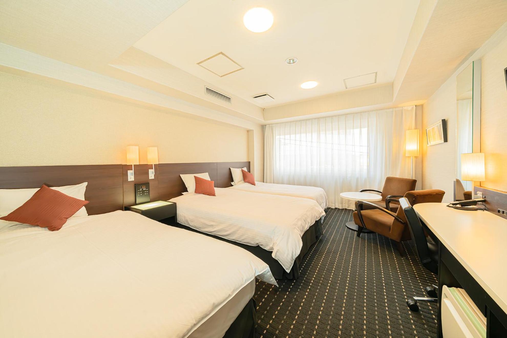 Triple Room - Non-Smoking photo 2