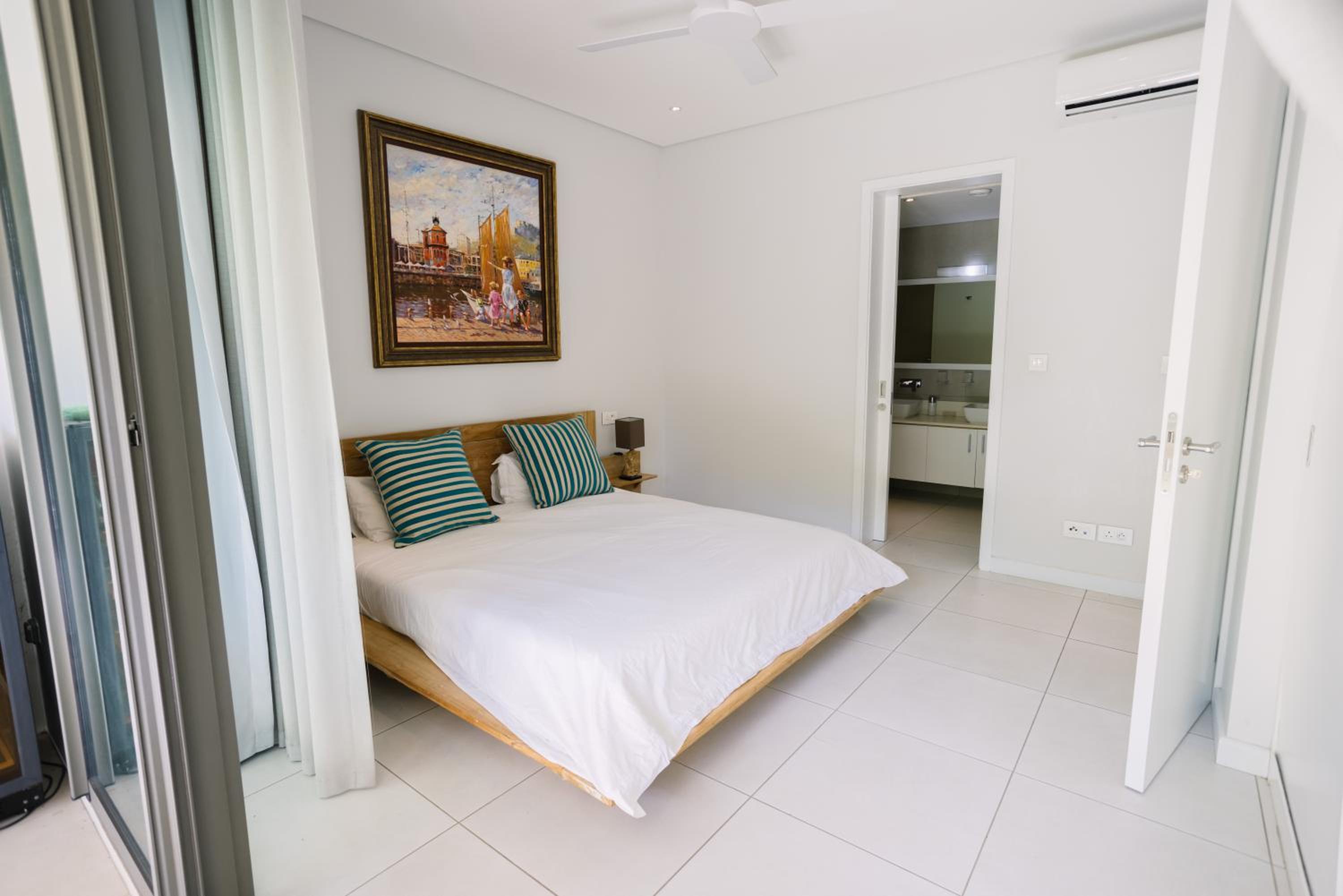 Apartment - Ground Floor photo 3