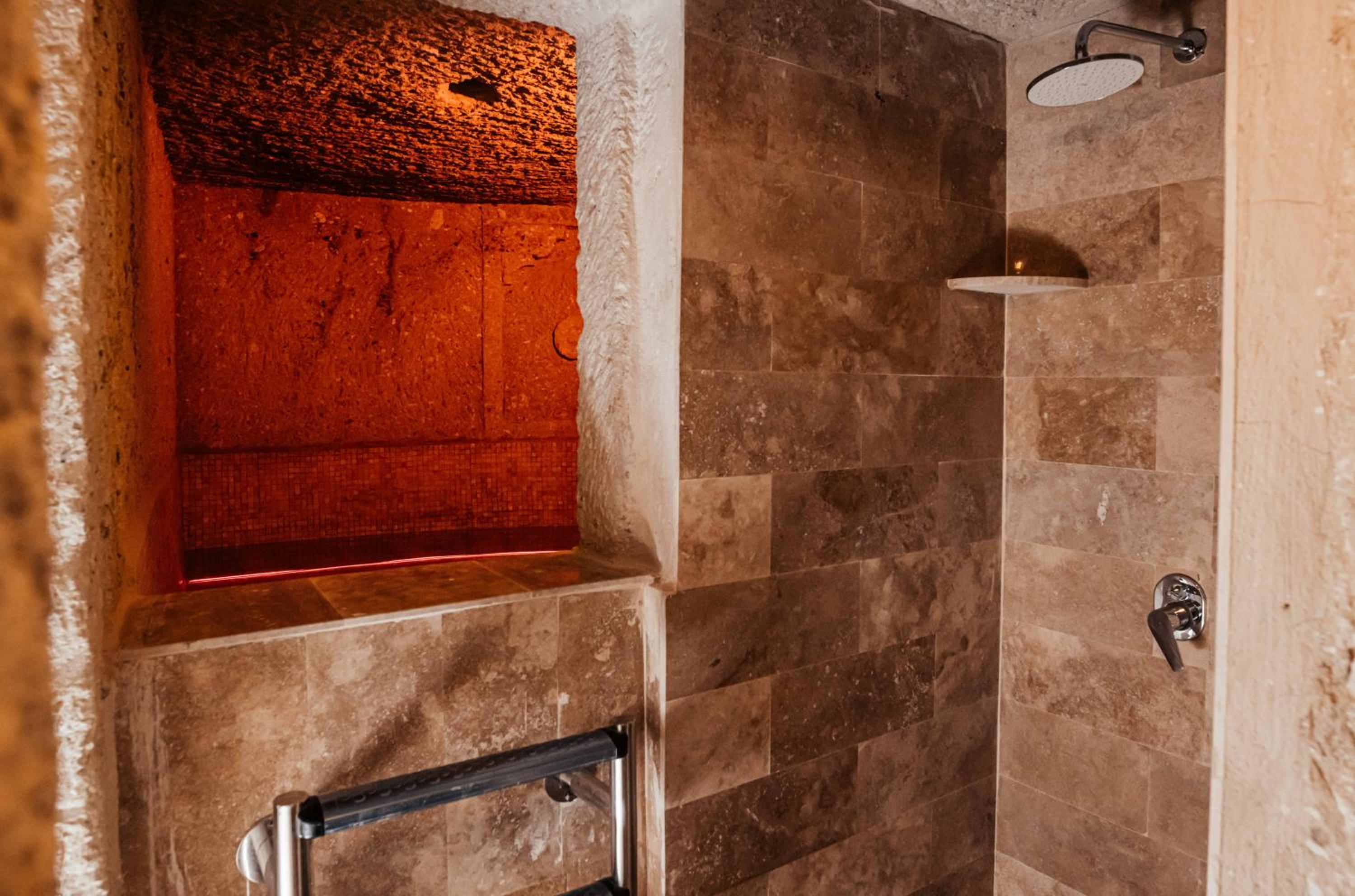 Suite with Private Pool - Photo 4