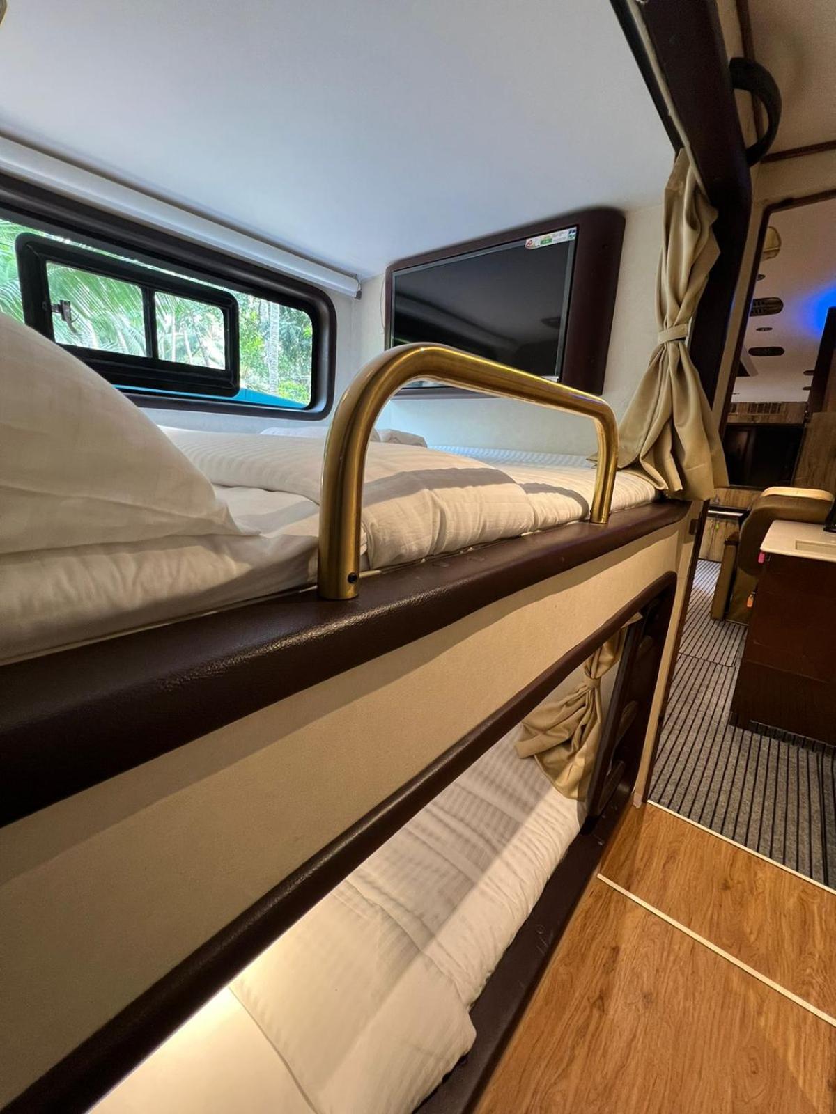 Caravan - Photo 15