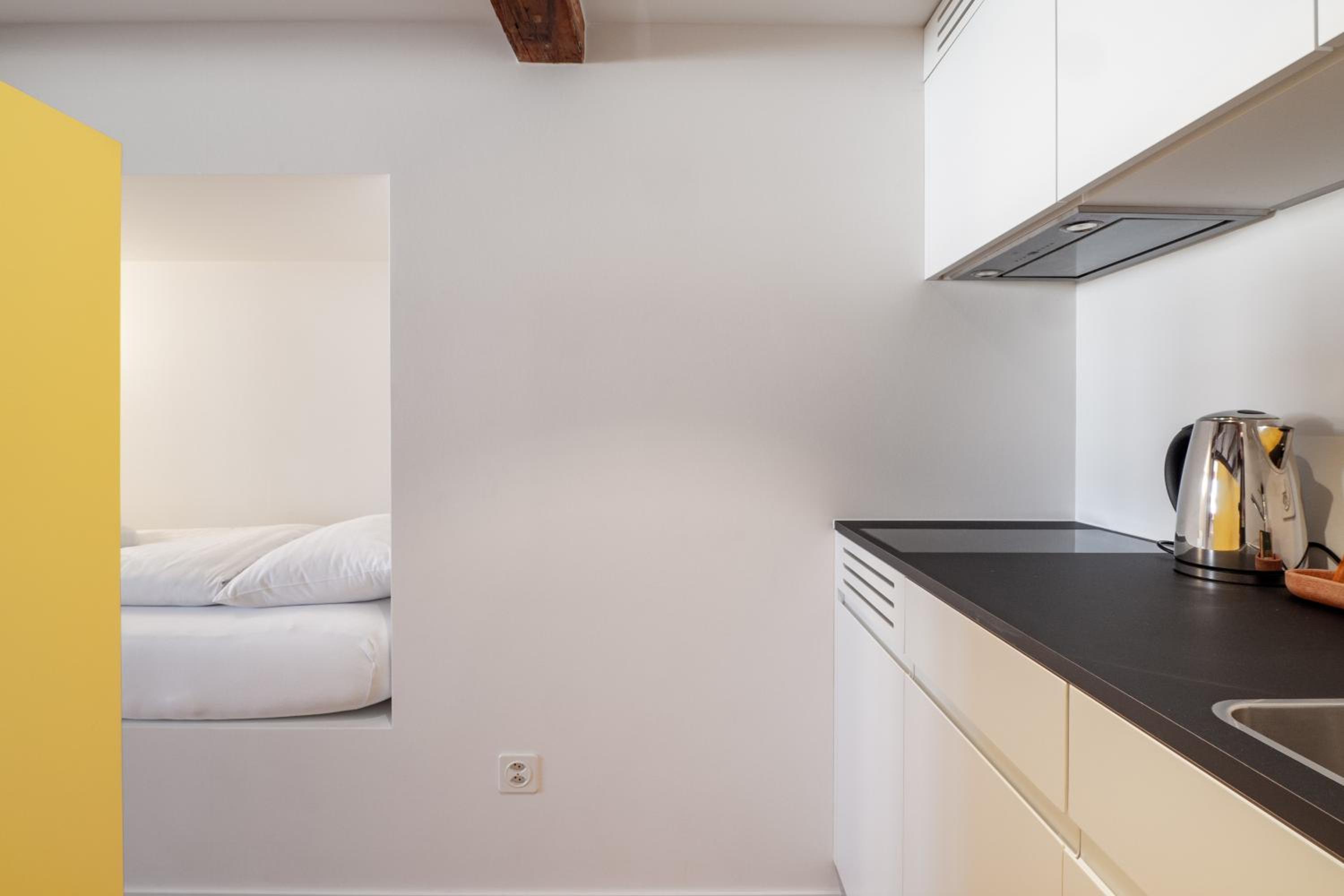 Familiy Room with Kitchenette - Photo 2