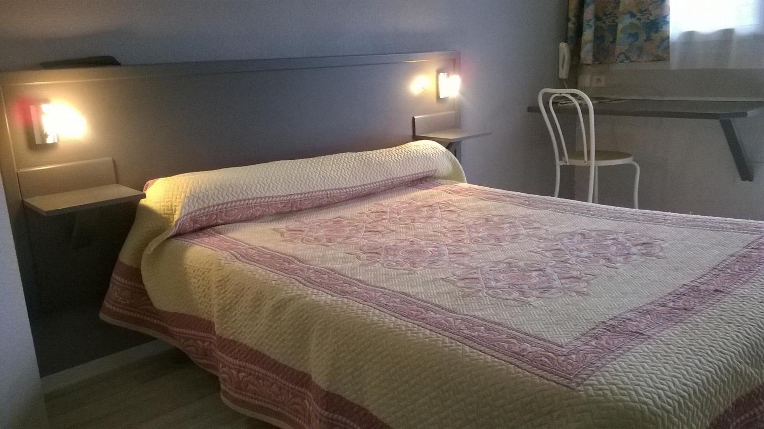Double Room - Photo 6