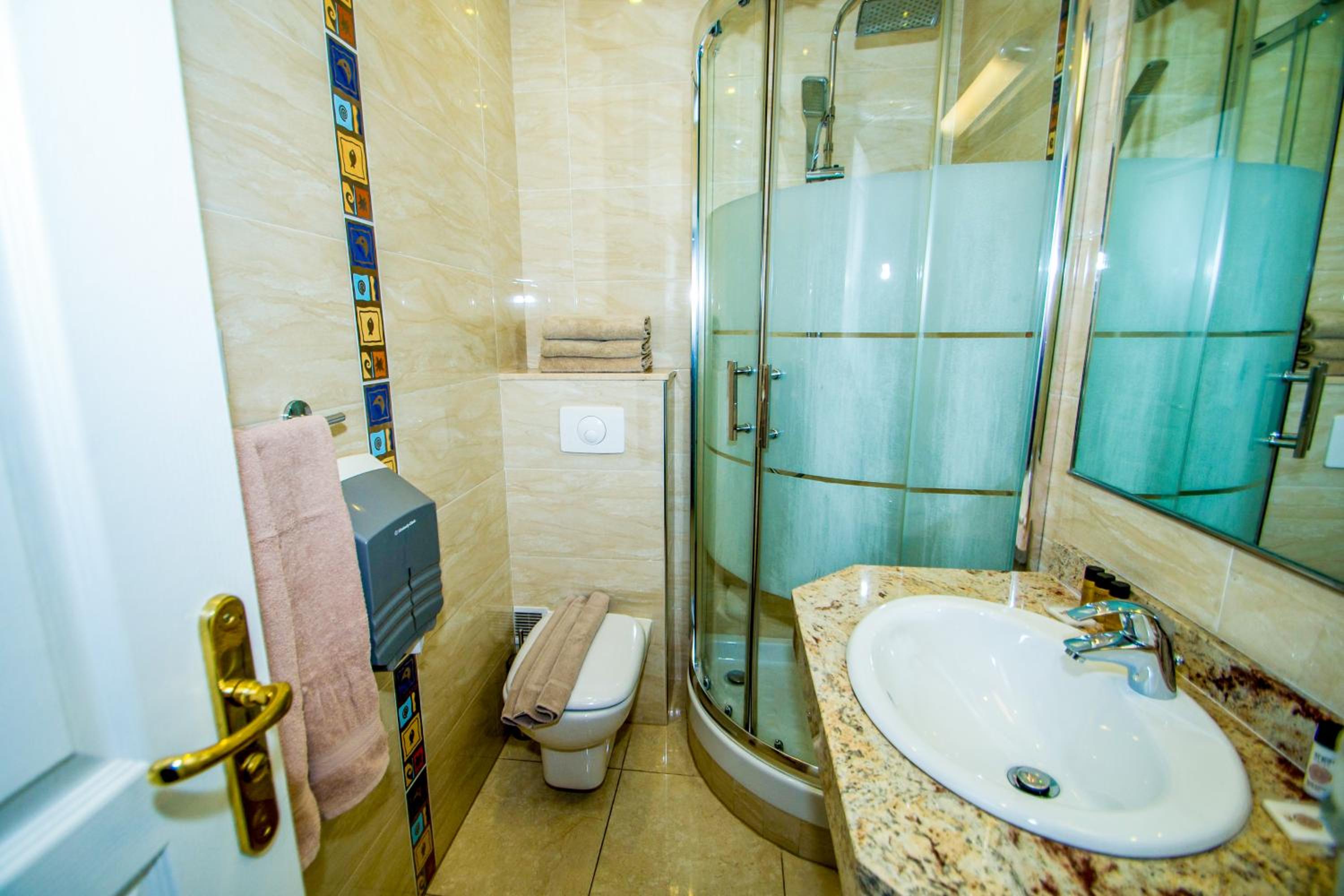 Triple Room - Photo 5