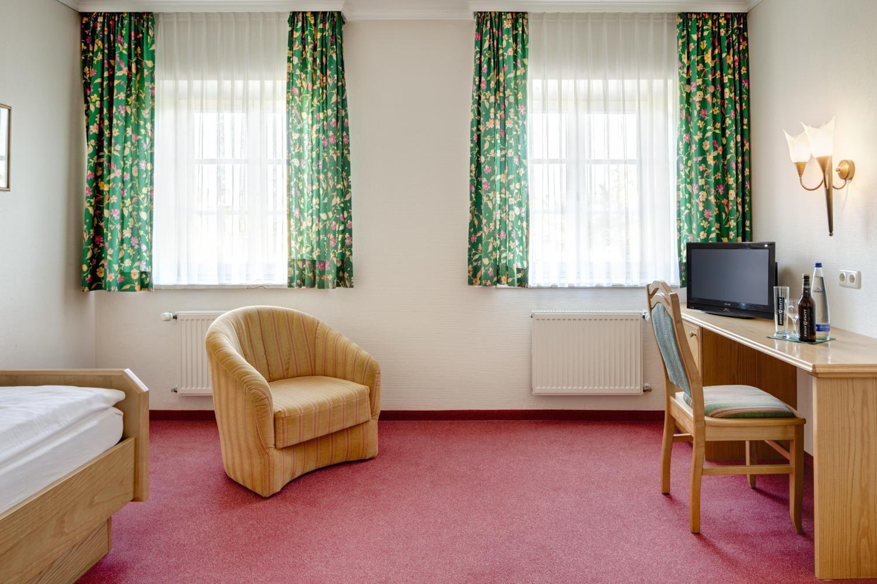 Double Room - Photo 2