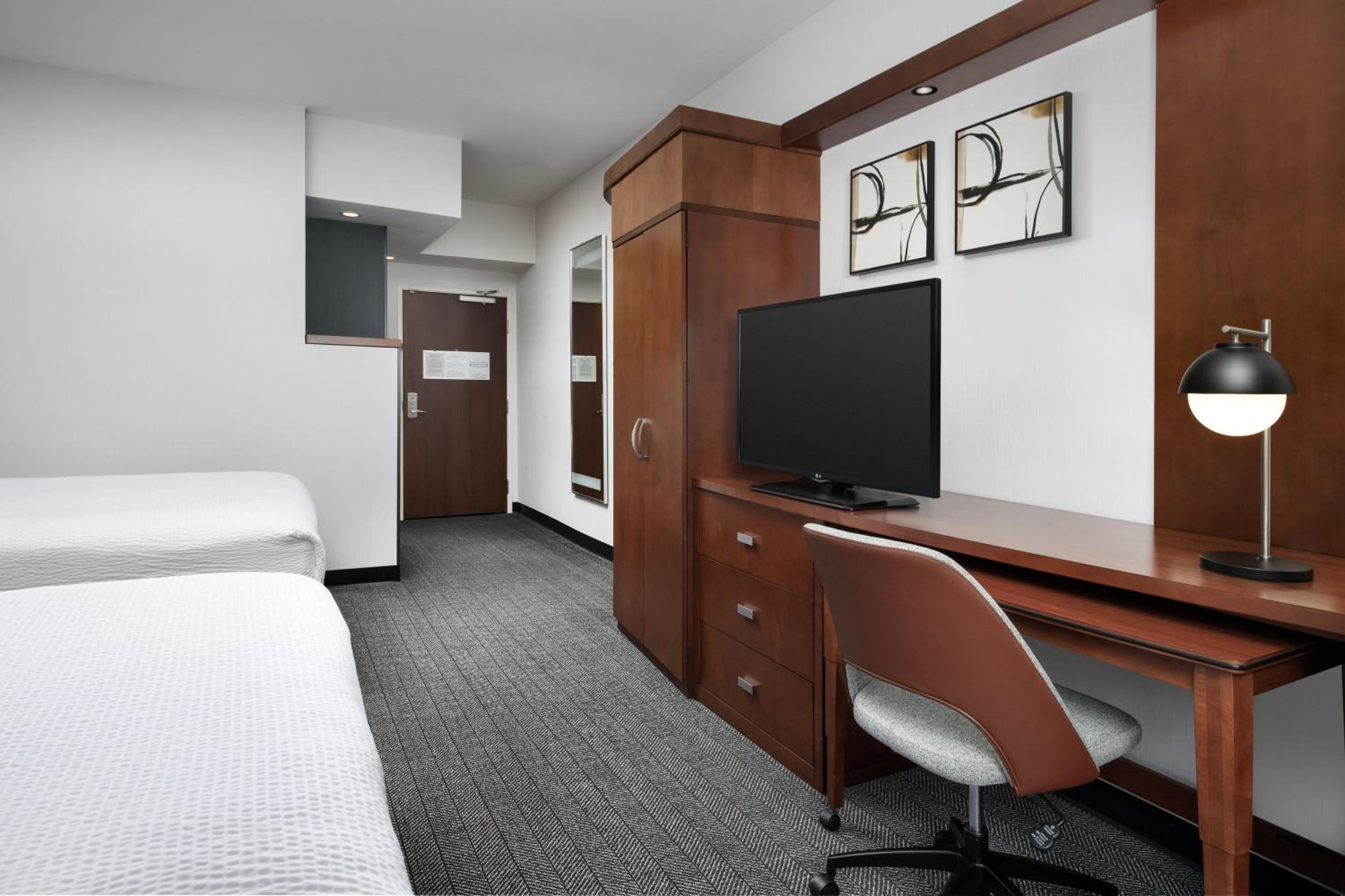 Queen Room with Two Queen Beds - Hearing Accessible photo 2