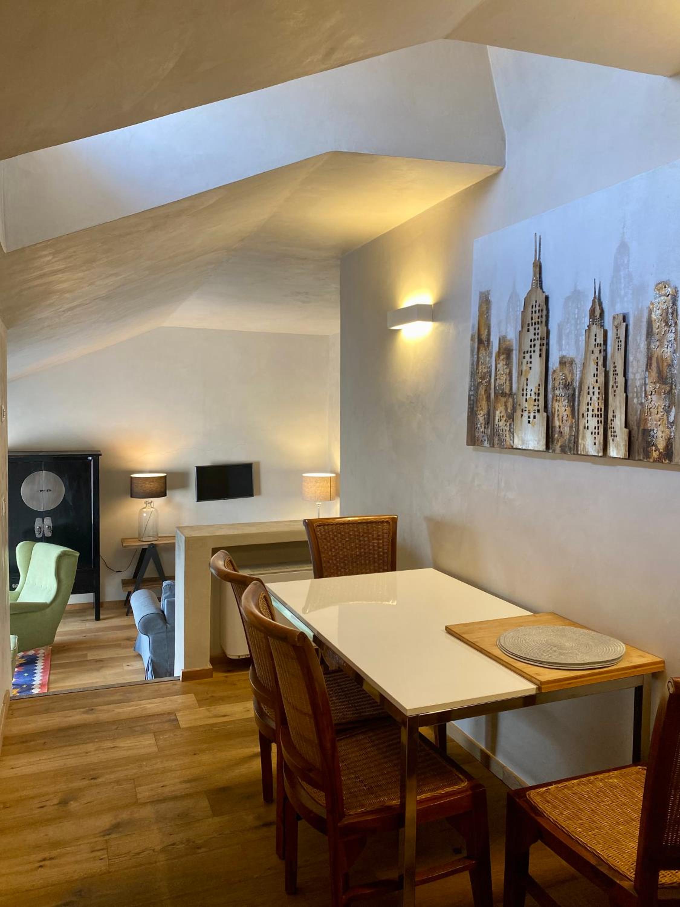 Two-Bedroom Apartment - Photo 9