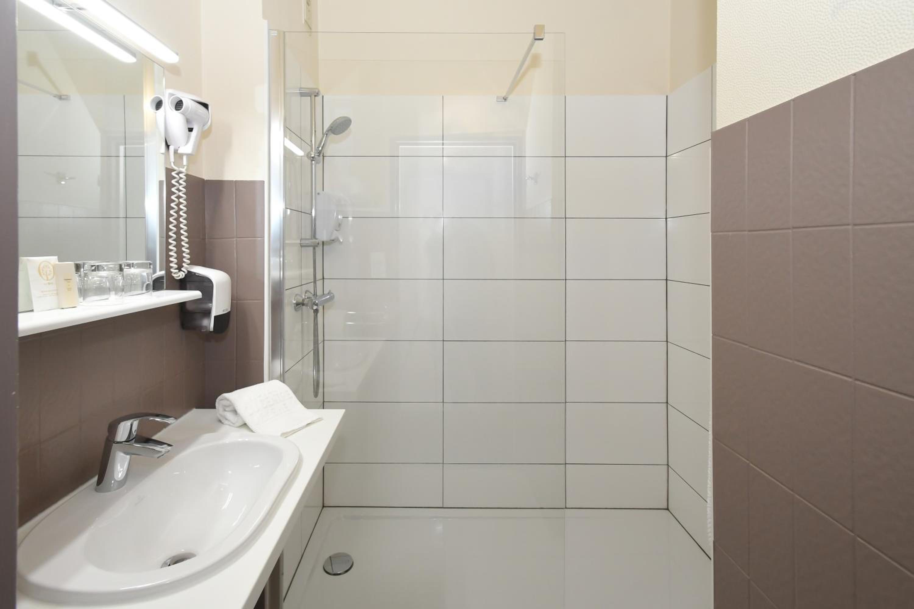 Superior Double Room - Photo 2