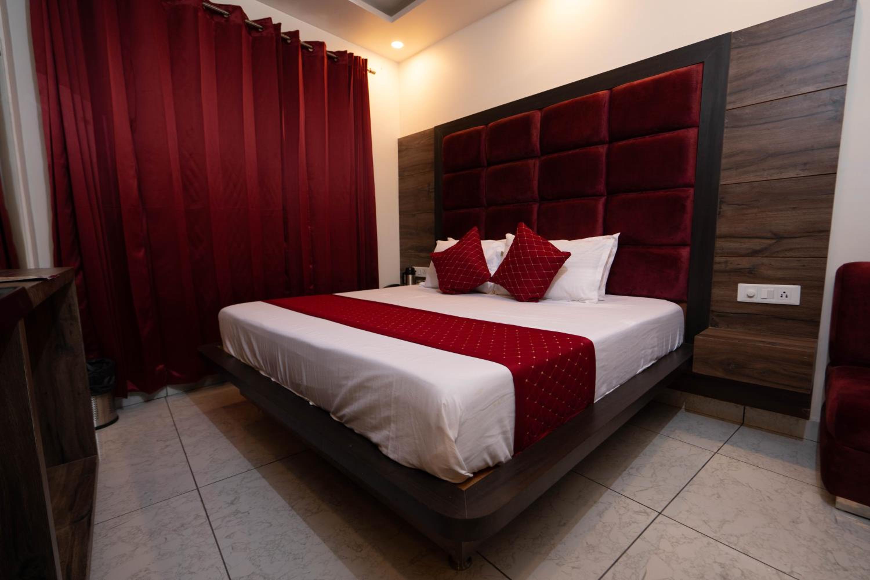 Economy Double Room - Photo 3