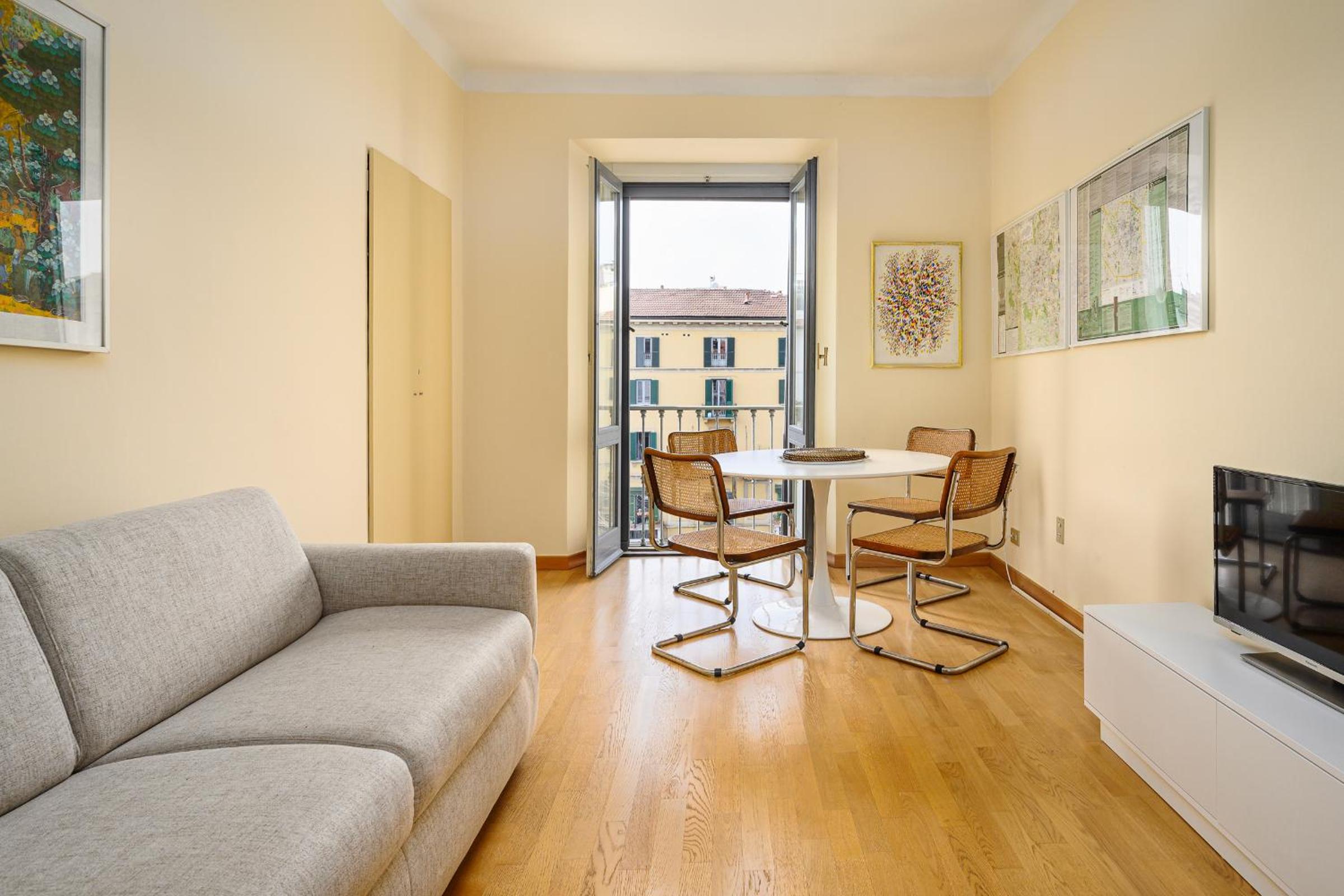 One-Bedroom Apartment