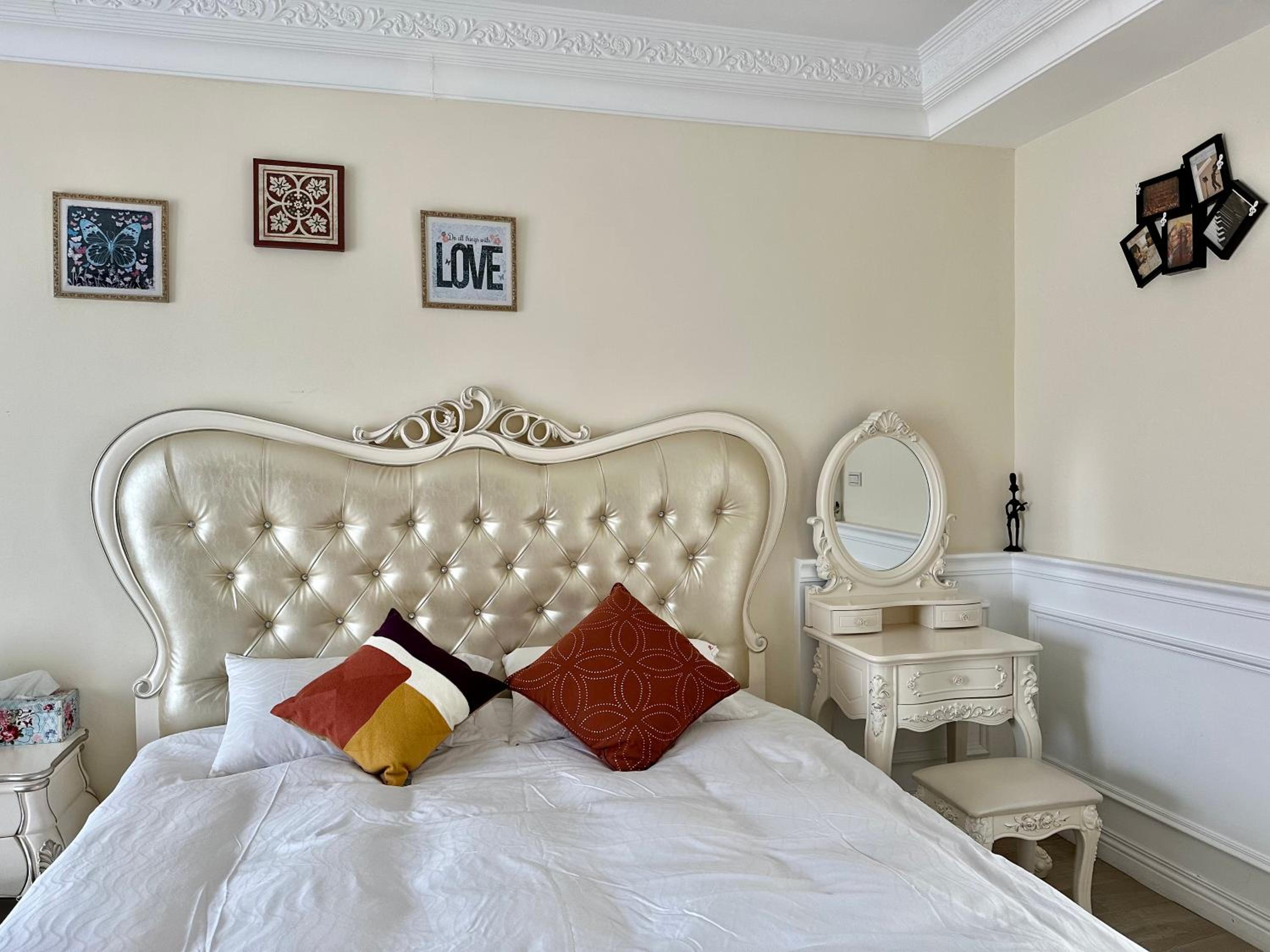 Deluxe Double Room with Balcony photo 3