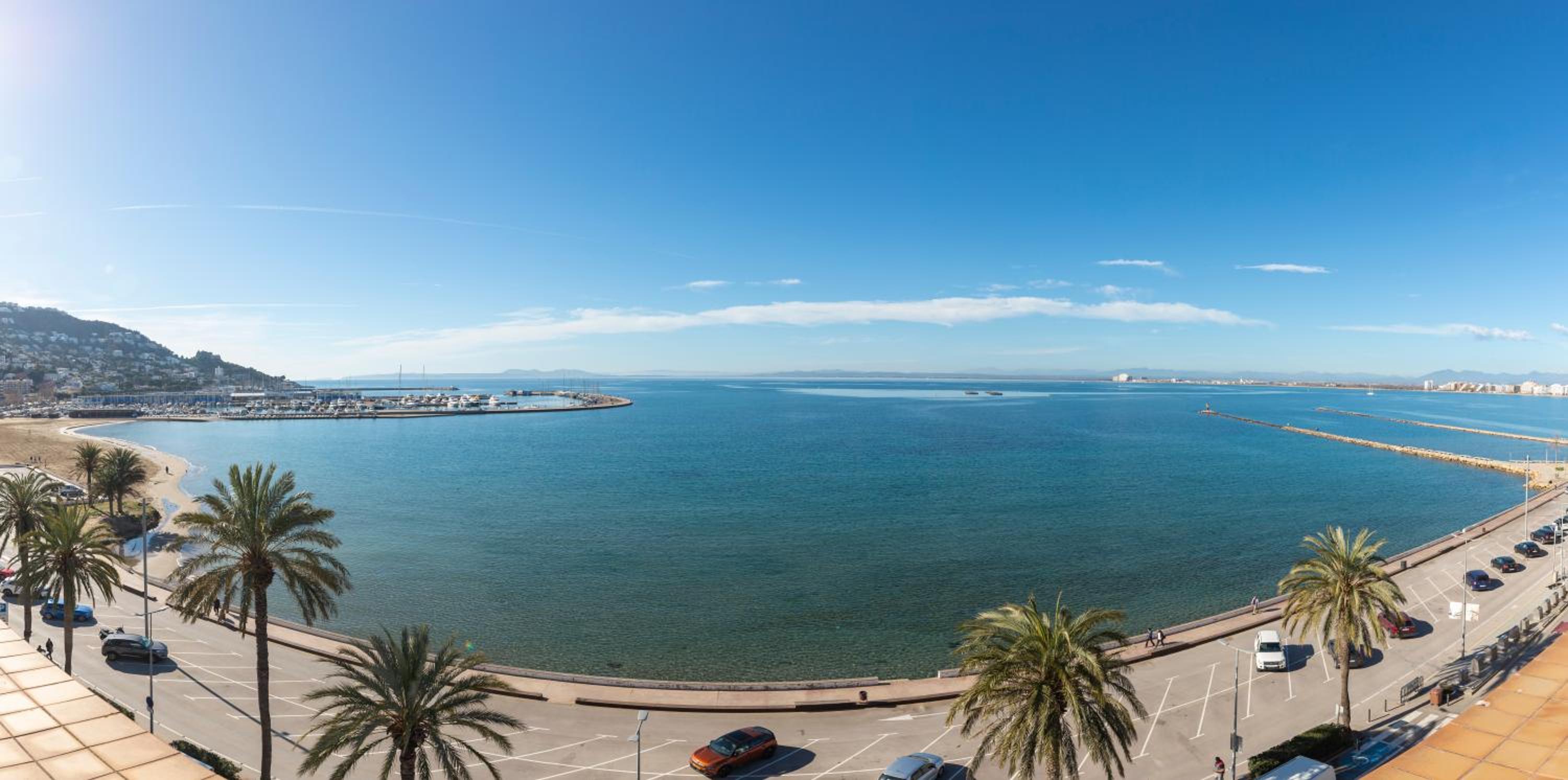 Double or Twin Room with Sea View photo 3