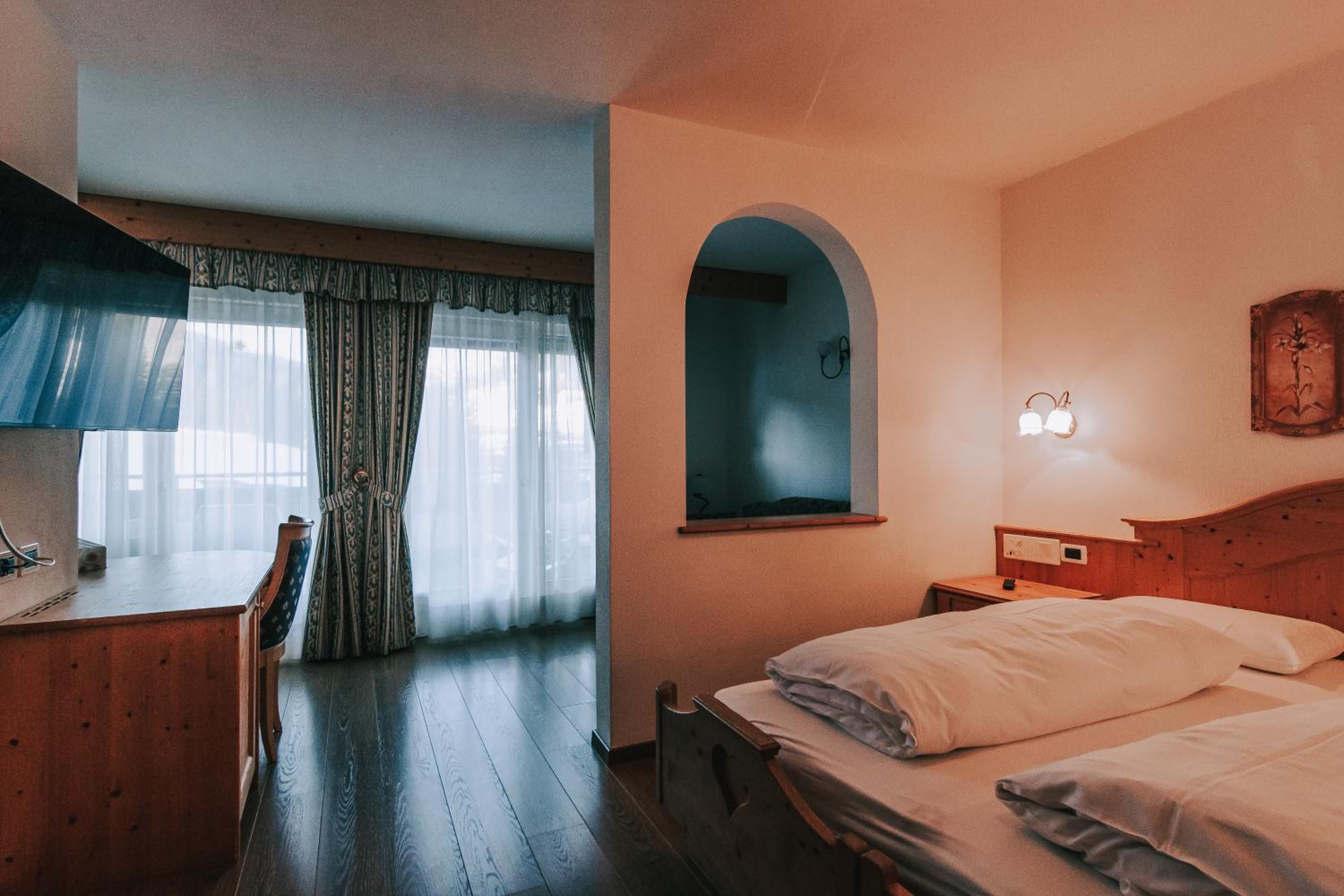 Deluxe Double Room photo 3