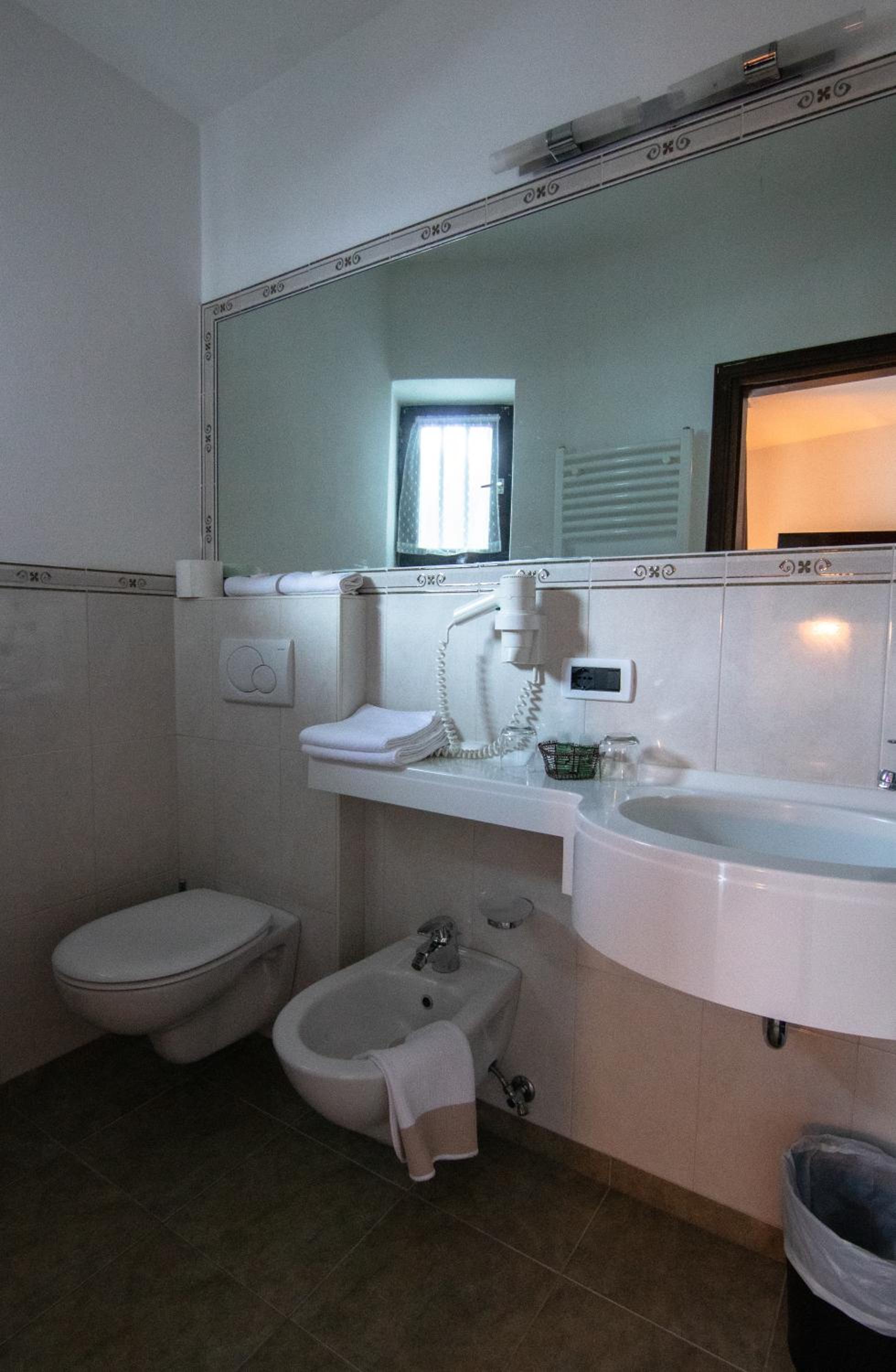 Standard Double Room photo 2