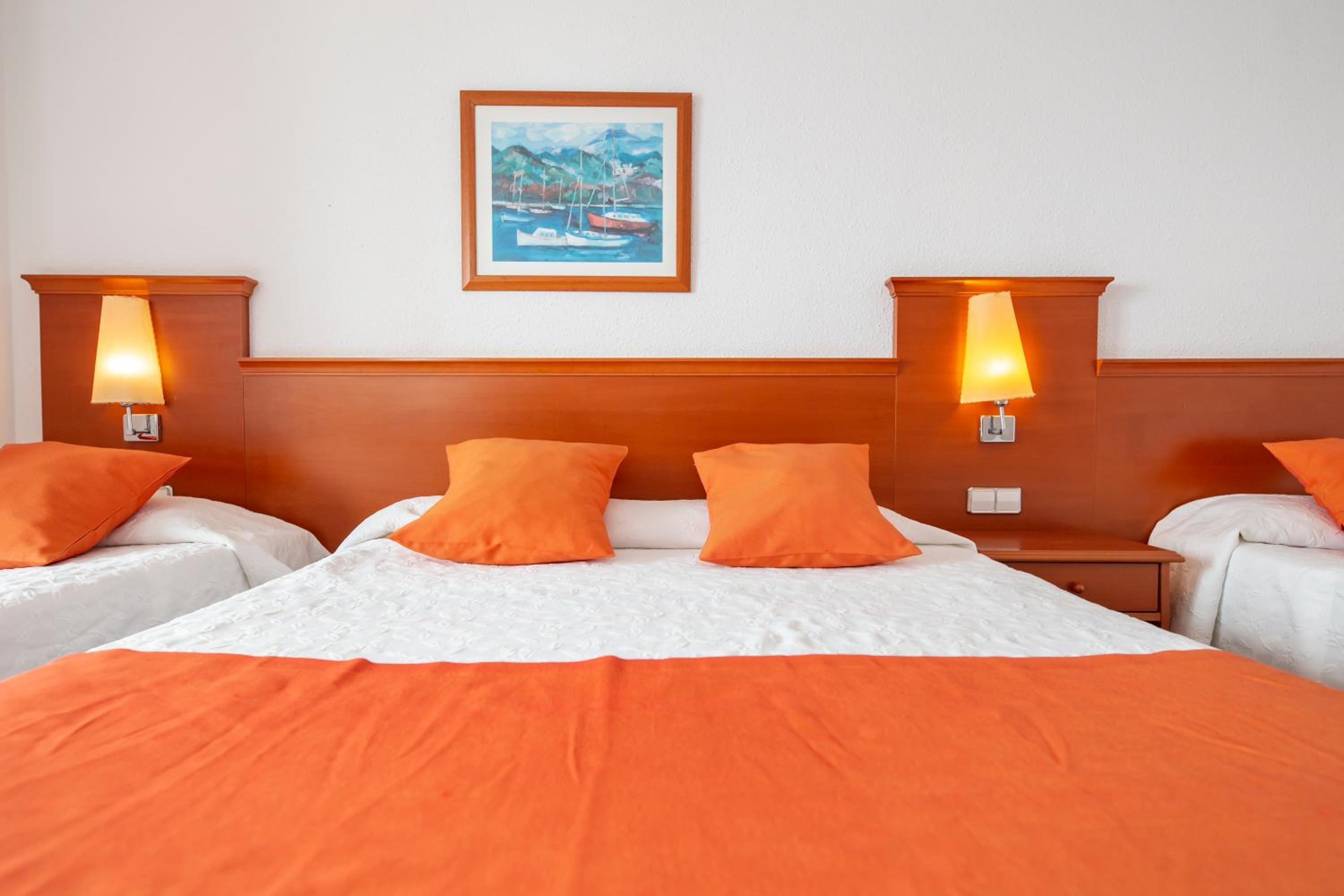 Quadruple Room with Sea View photo 3