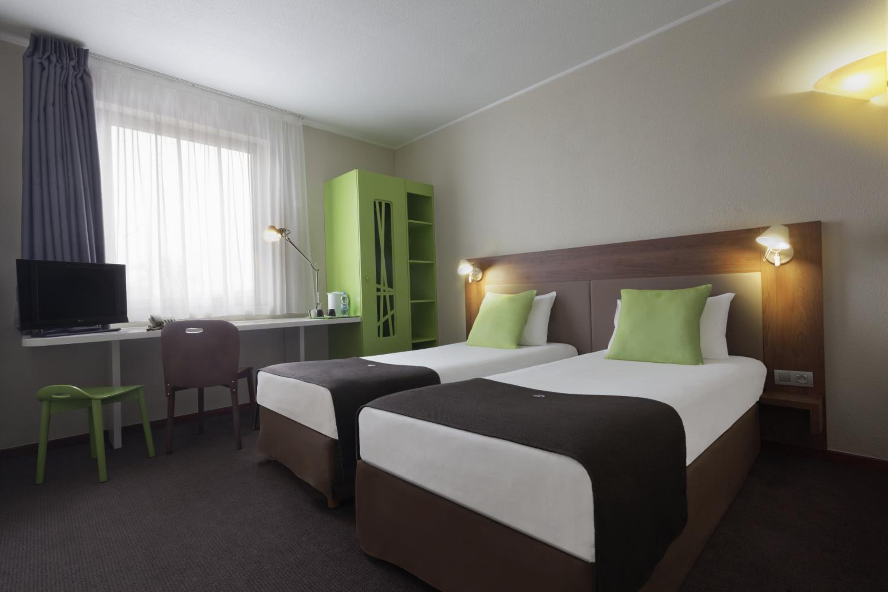 Twin Room - Photo 4