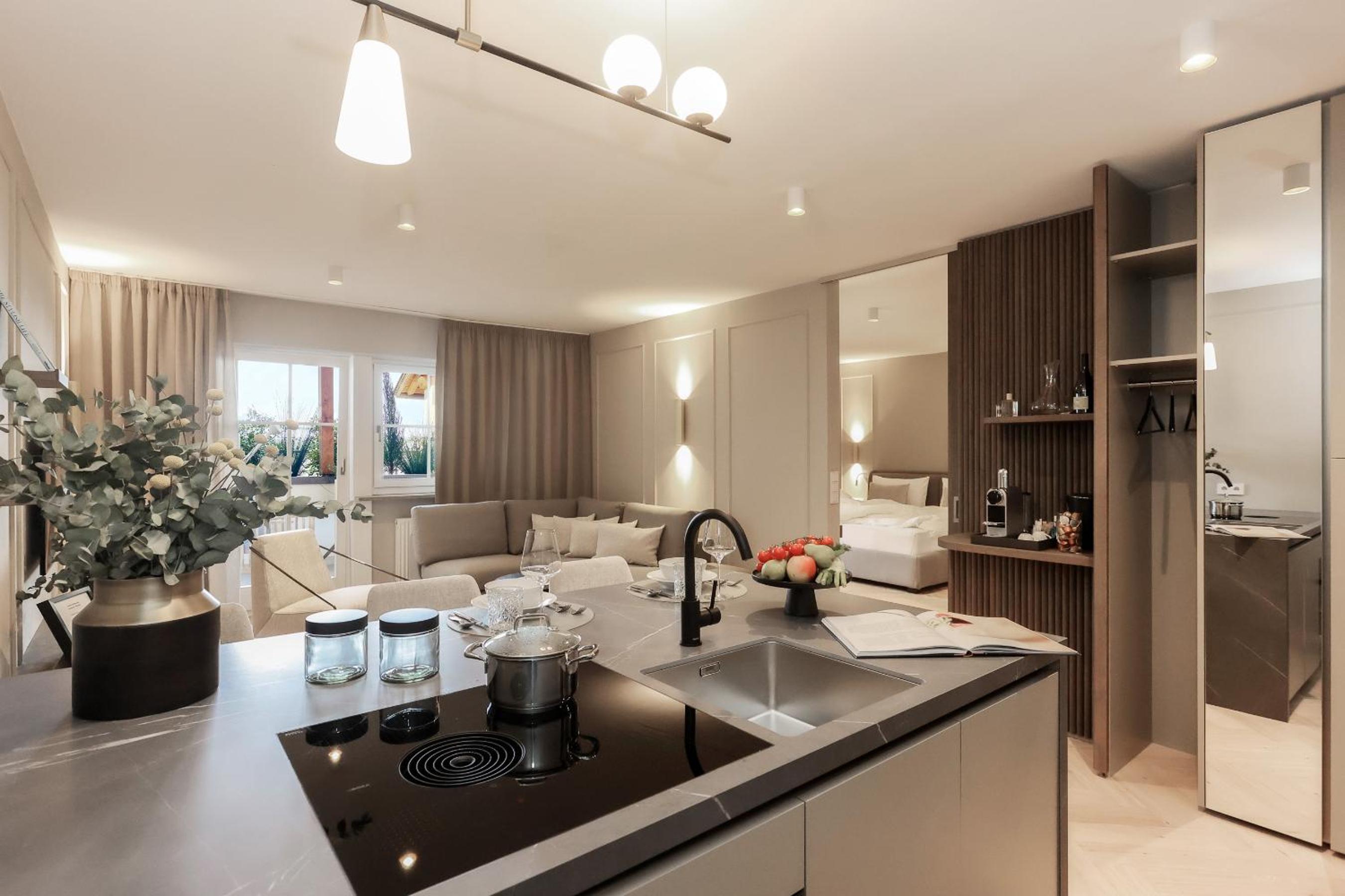 Deluxe Apartment