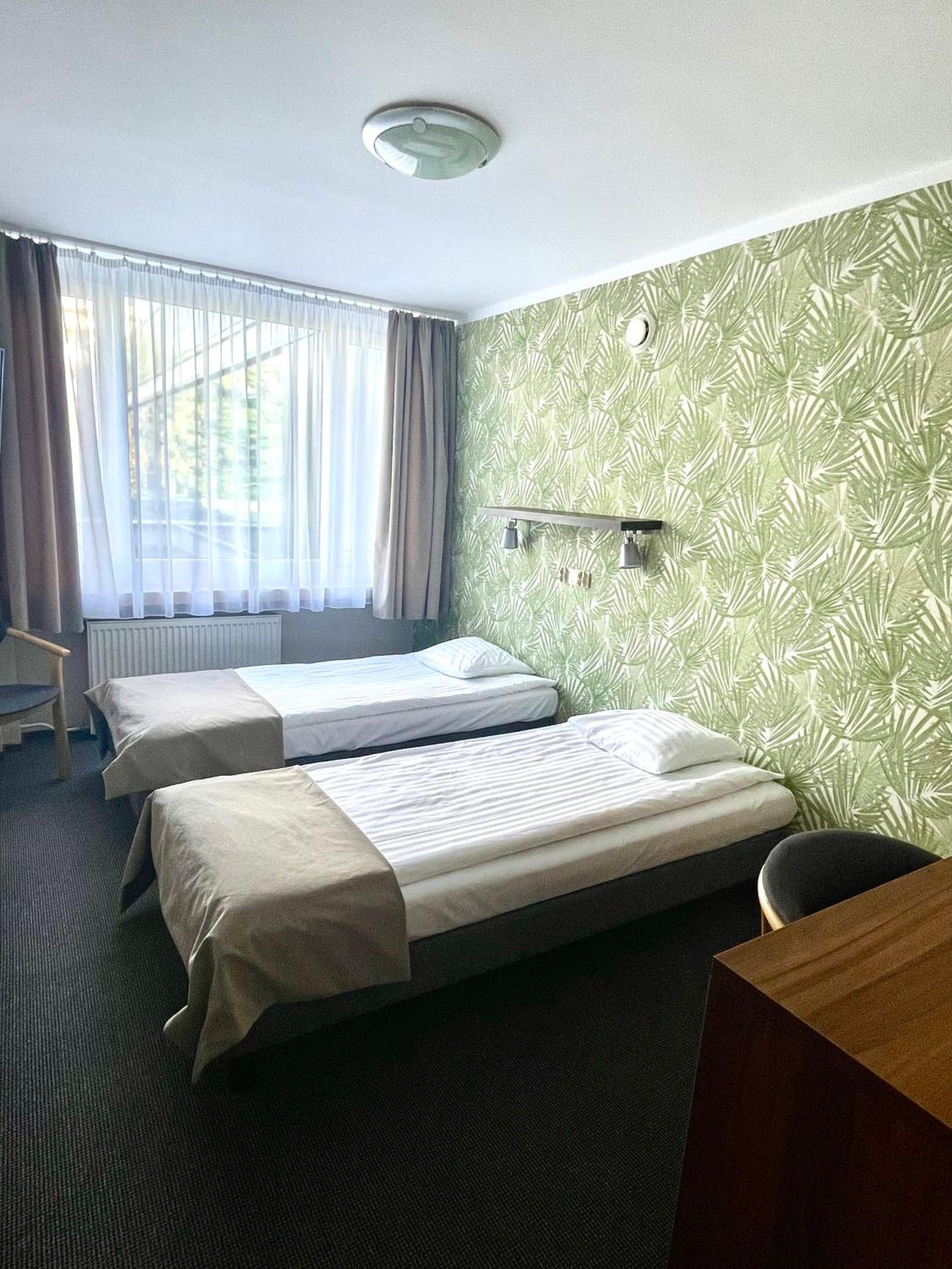 Standard Twin Room - Photo 29