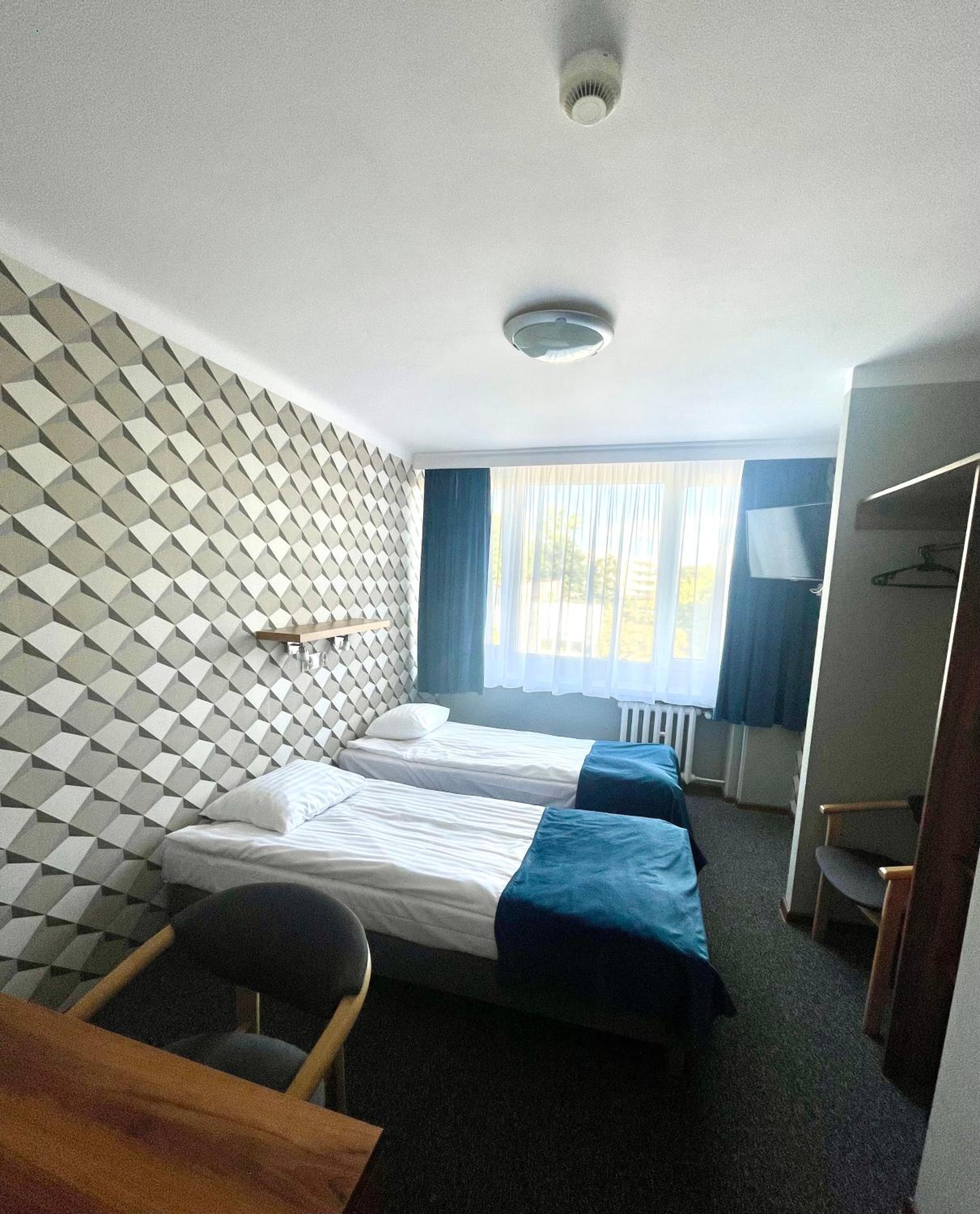 Standard Twin Room - Photo 28