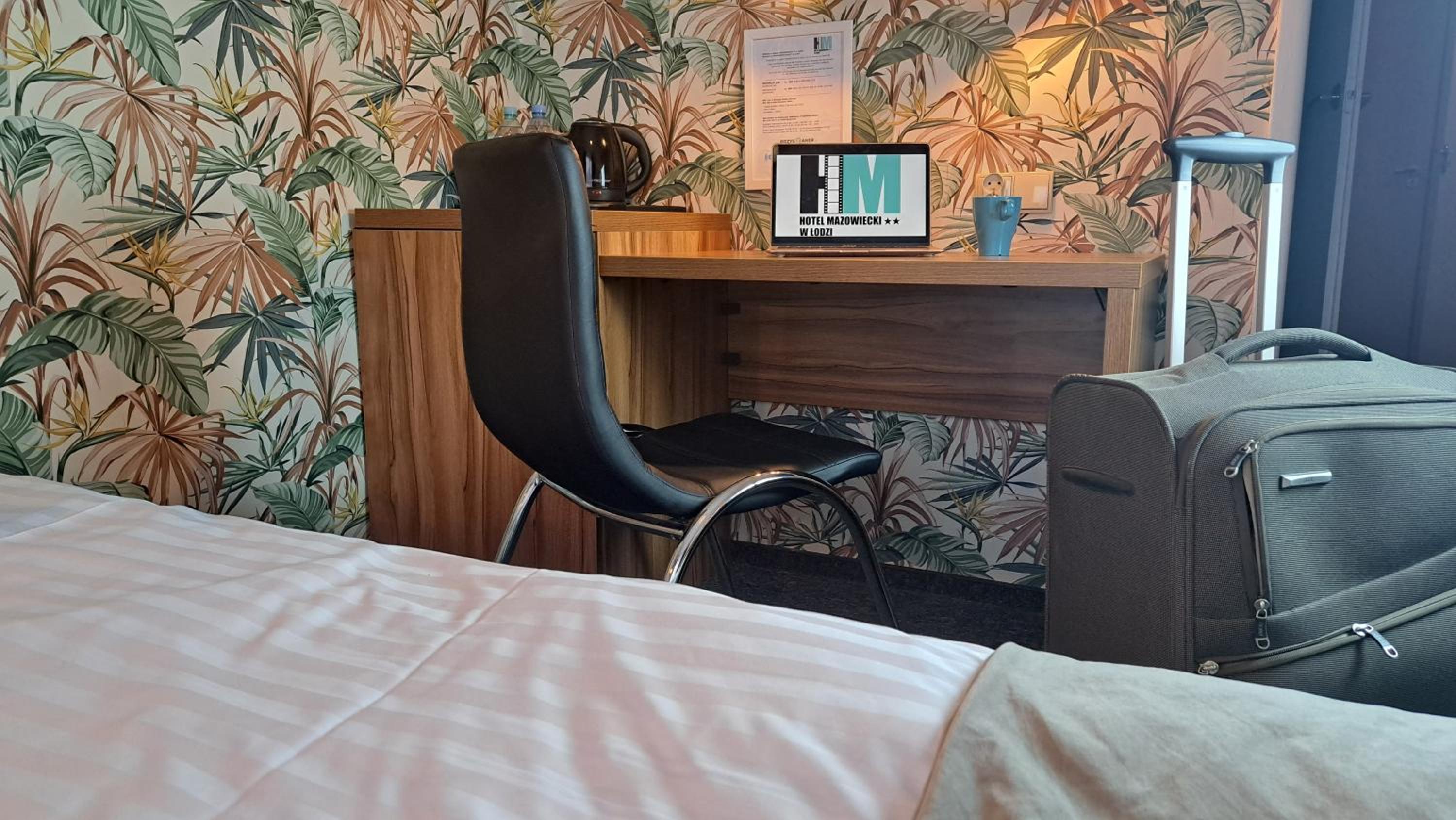 Standard Twin Room - Photo 4