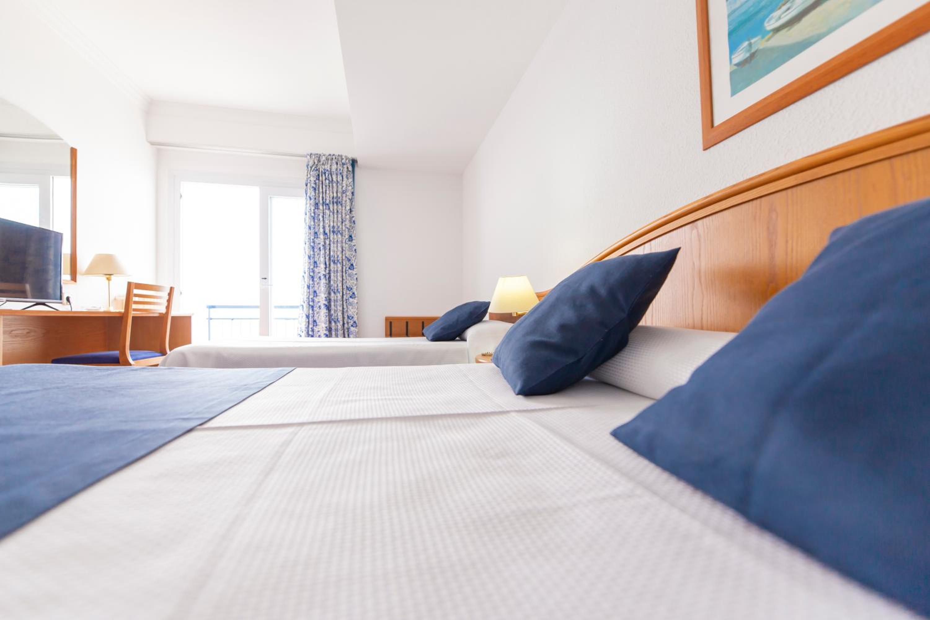 Quadruple Room with Sea View photo 2