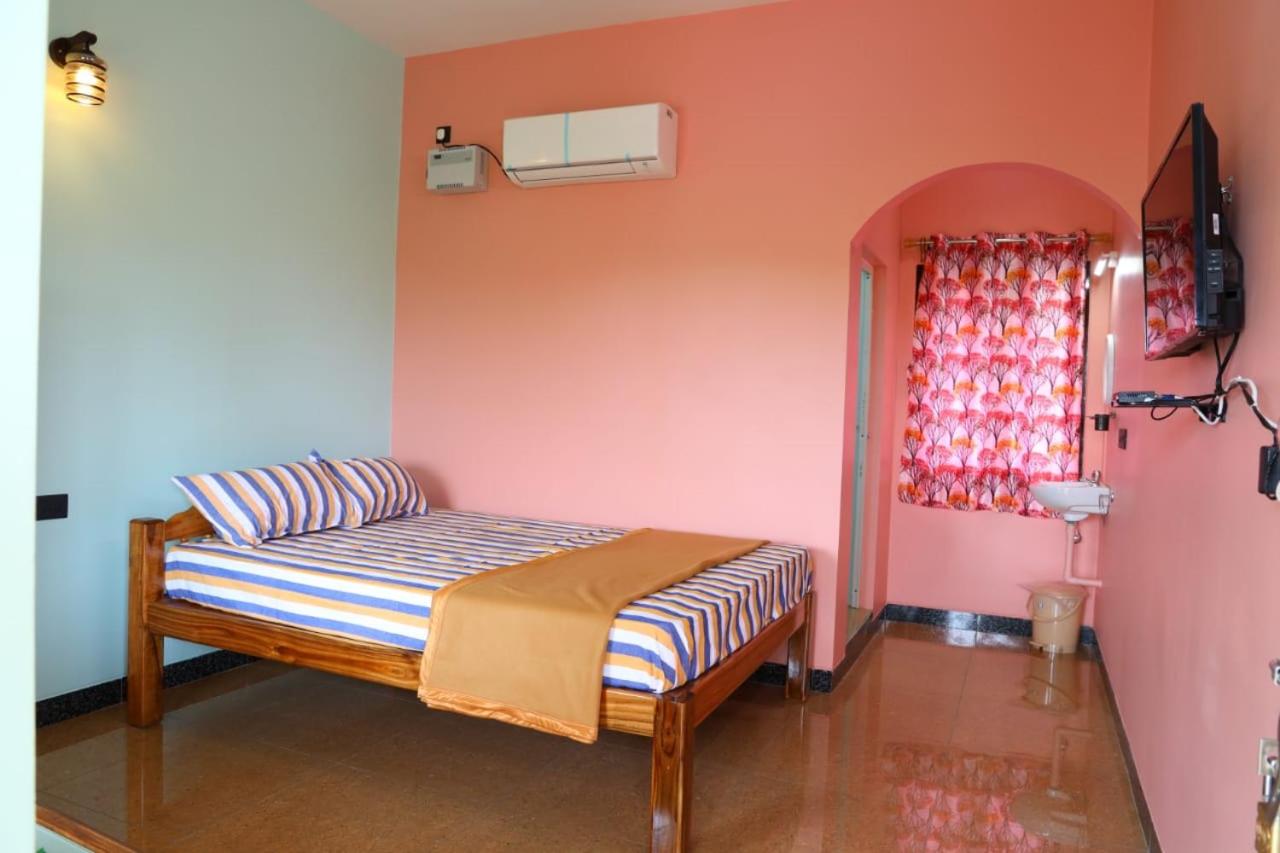 Standard Double Room - Photo 9