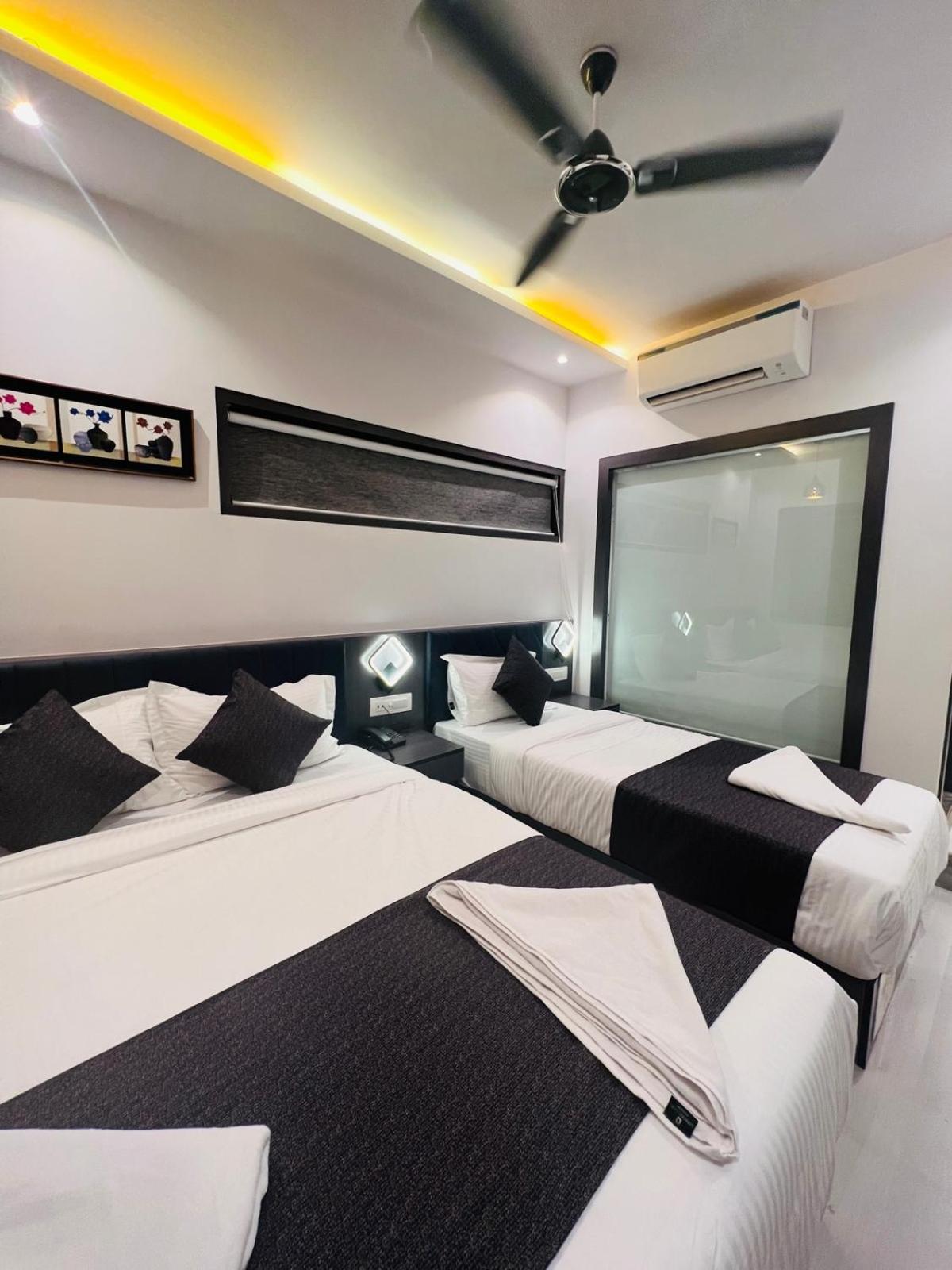 Superior Triple Room - Photo 11