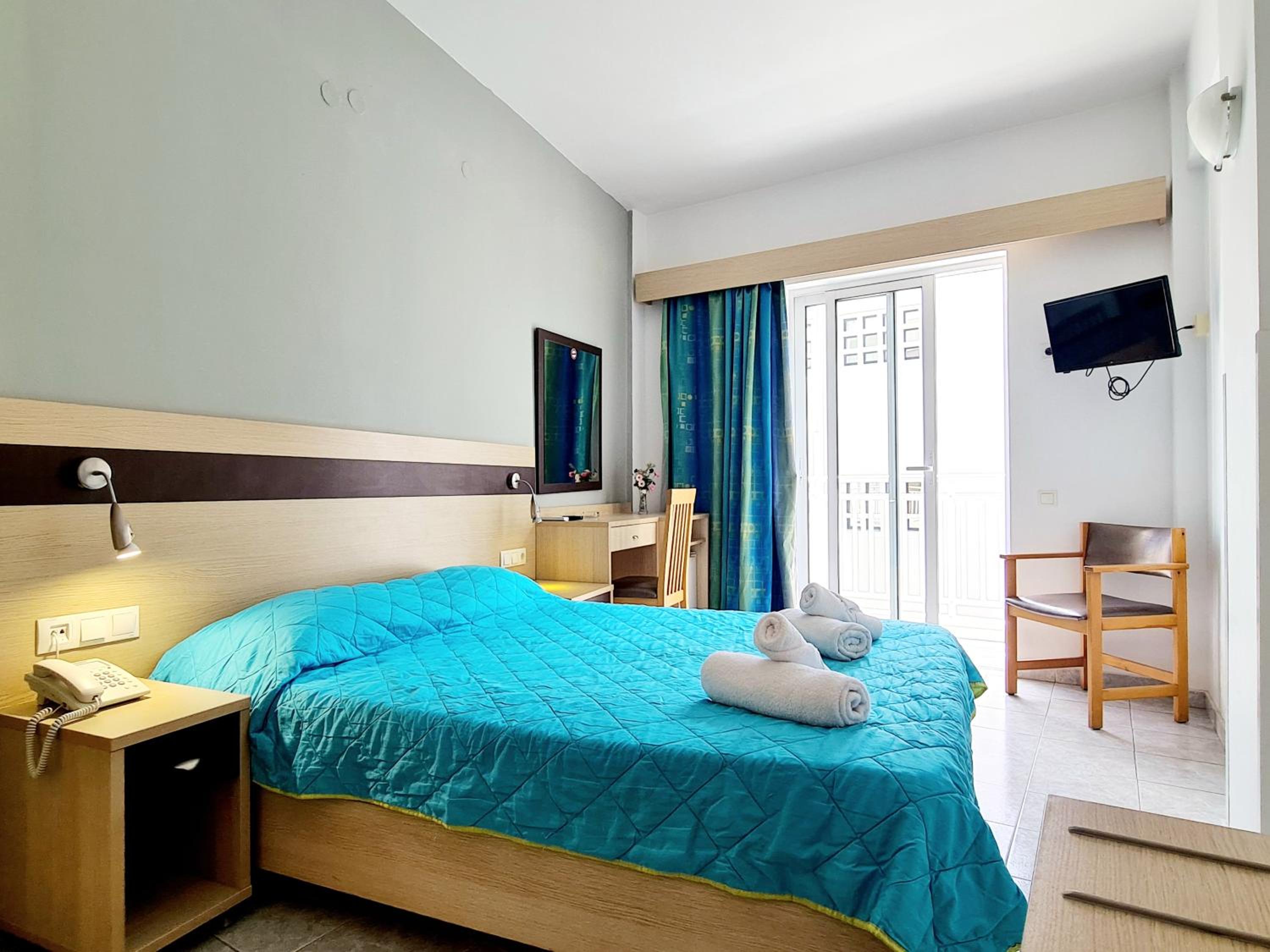 Standard Double or Twin Room with Balcony - Photo 27