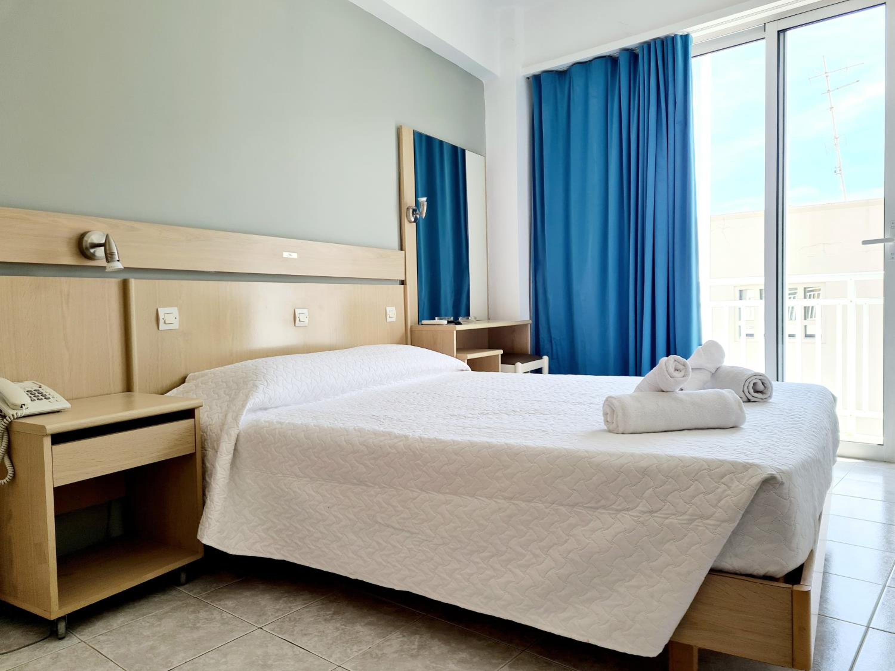 Standard Double or Twin Room with Balcony - Photo 1