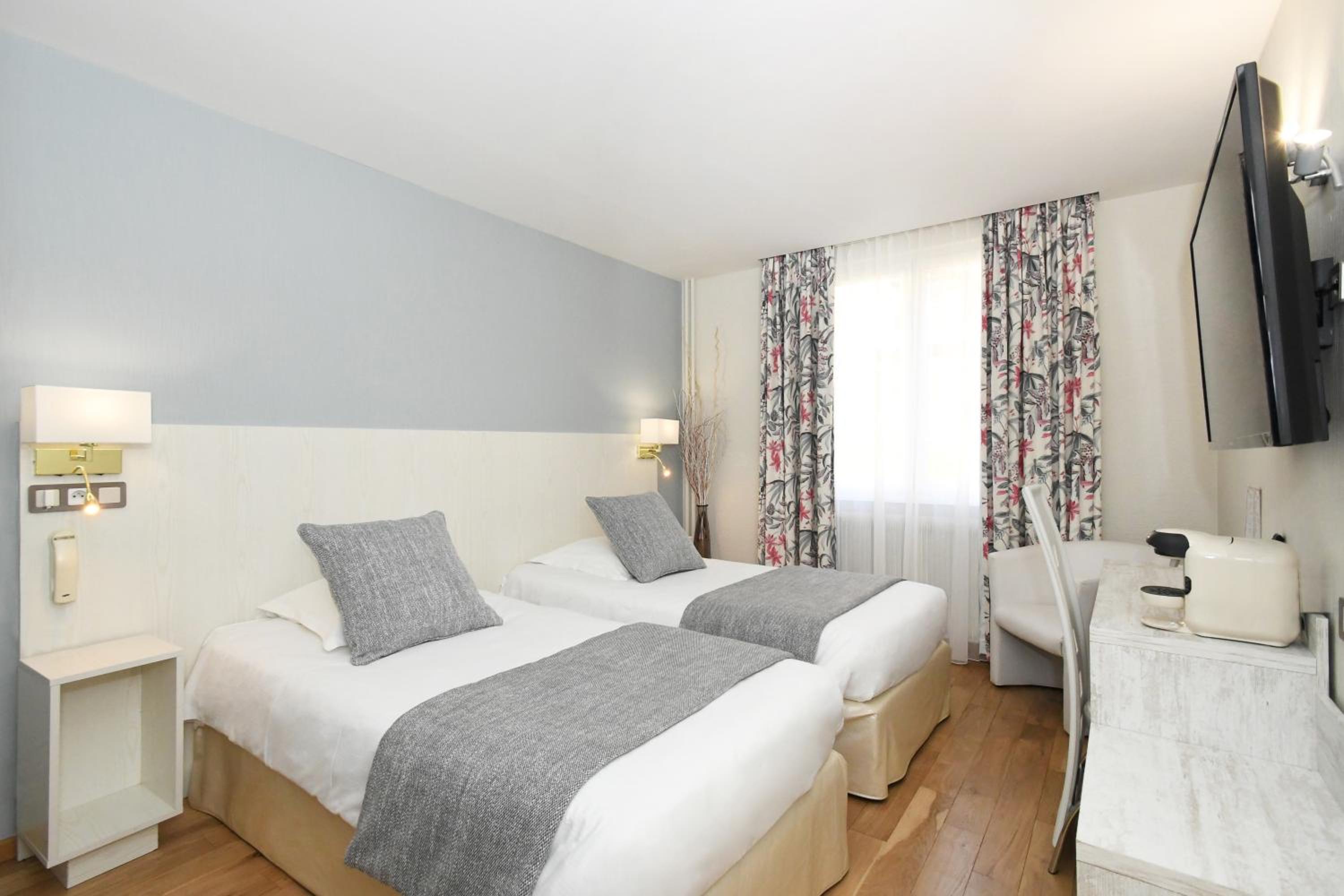 Superior Twin Room - Photo 3
