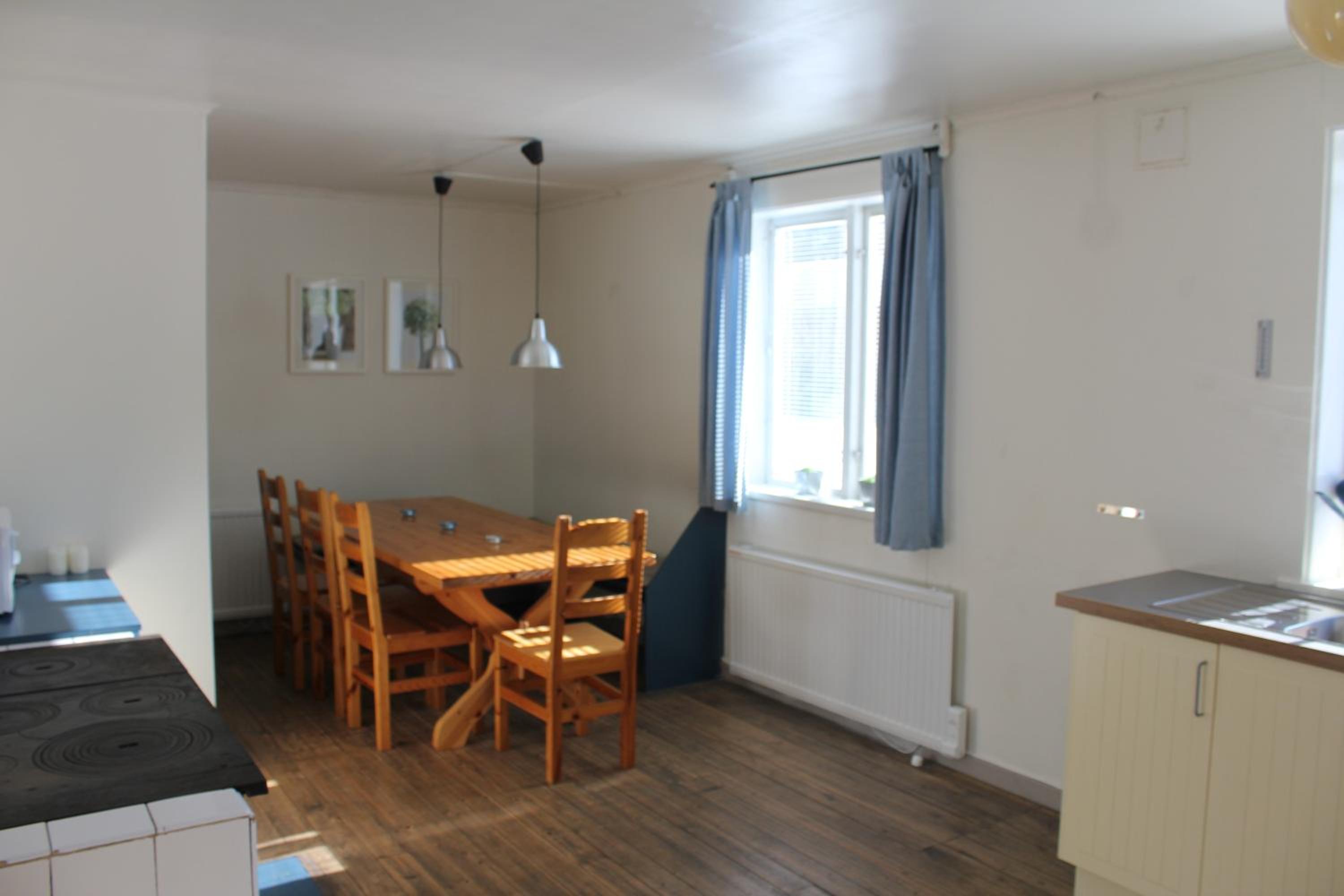 Two-Bedroom Apartment (8 Adults) - Photo 22