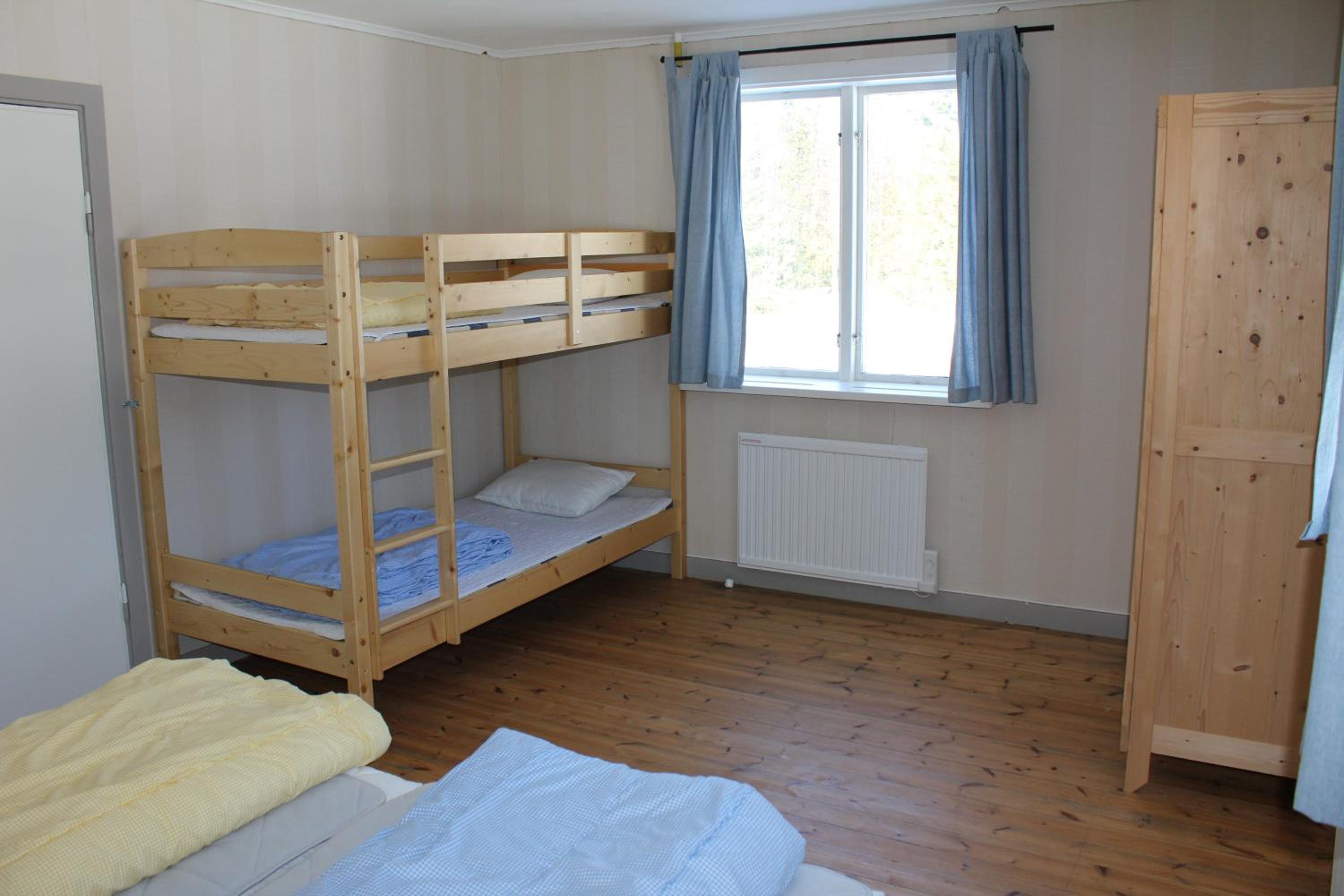 Two-Bedroom Apartment (8 Adults) - Photo 25